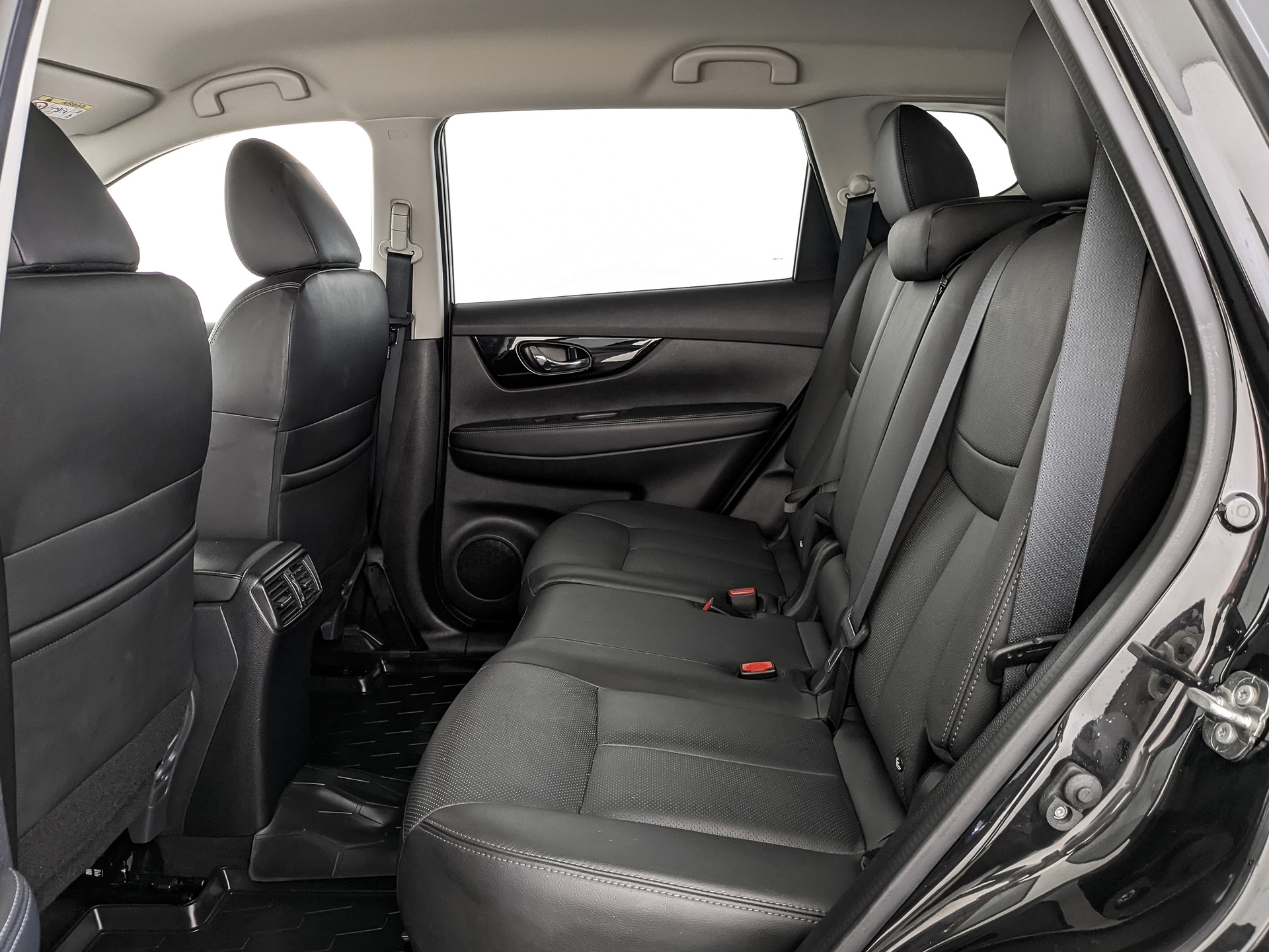 NISSAN X-Trail 2.50 (171 л.с), автомат, 2021, пробег 84 963 км
