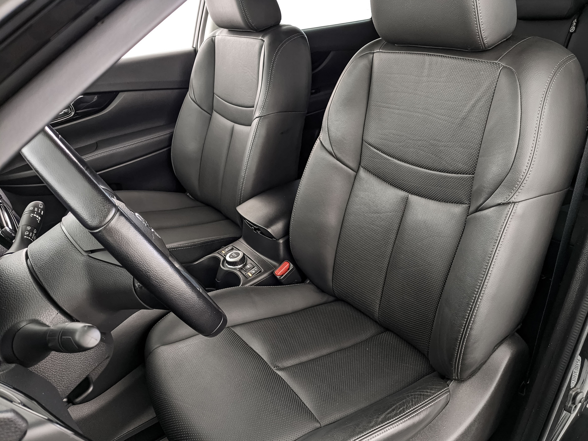 NISSAN X-Trail 2.50 (171 л.с), автомат, 2021, пробег 84 963 км