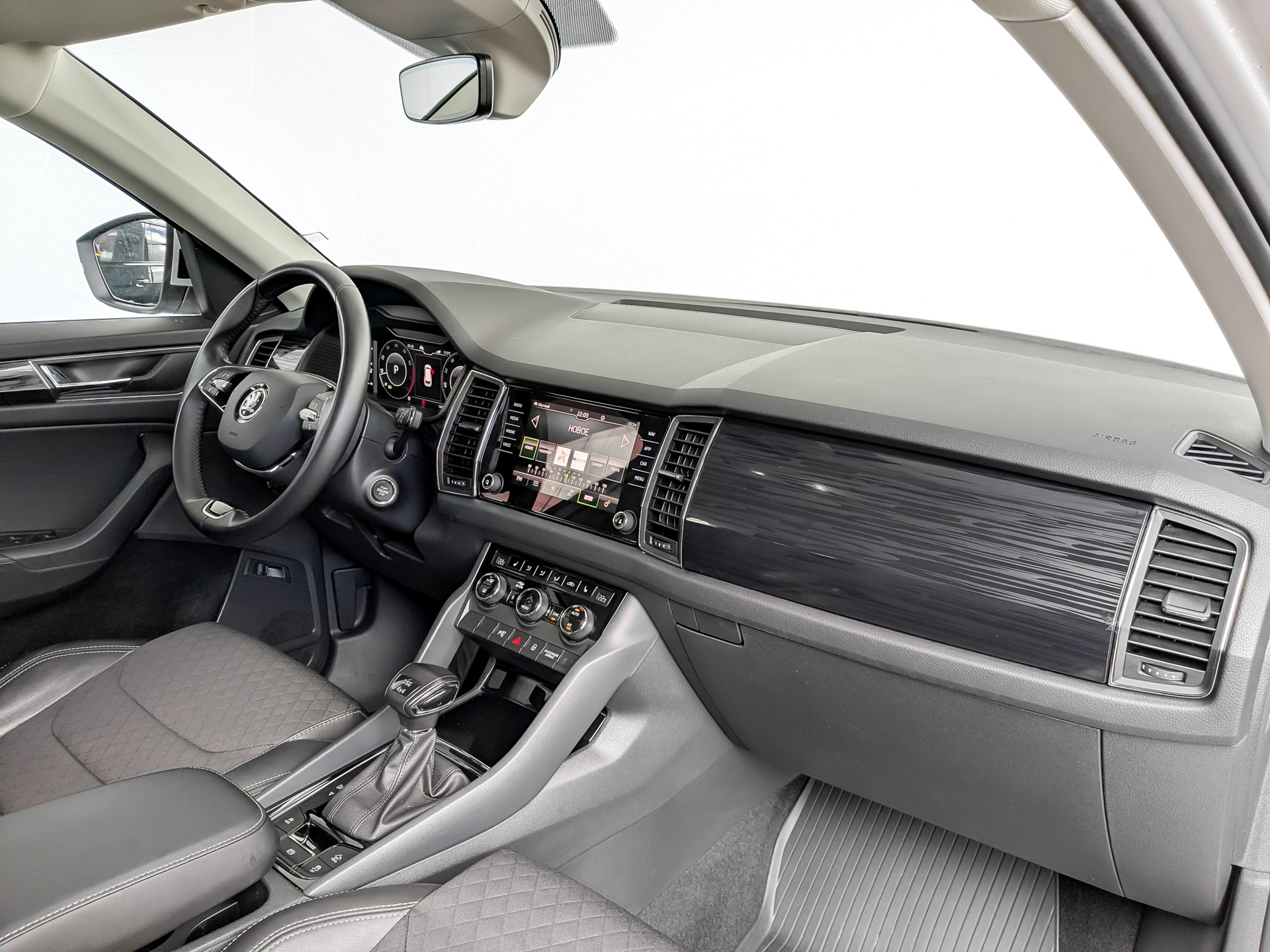 SKODA Kodiaq 2.00 (180 л.с), автомат, 2021, пробег 100 760 км