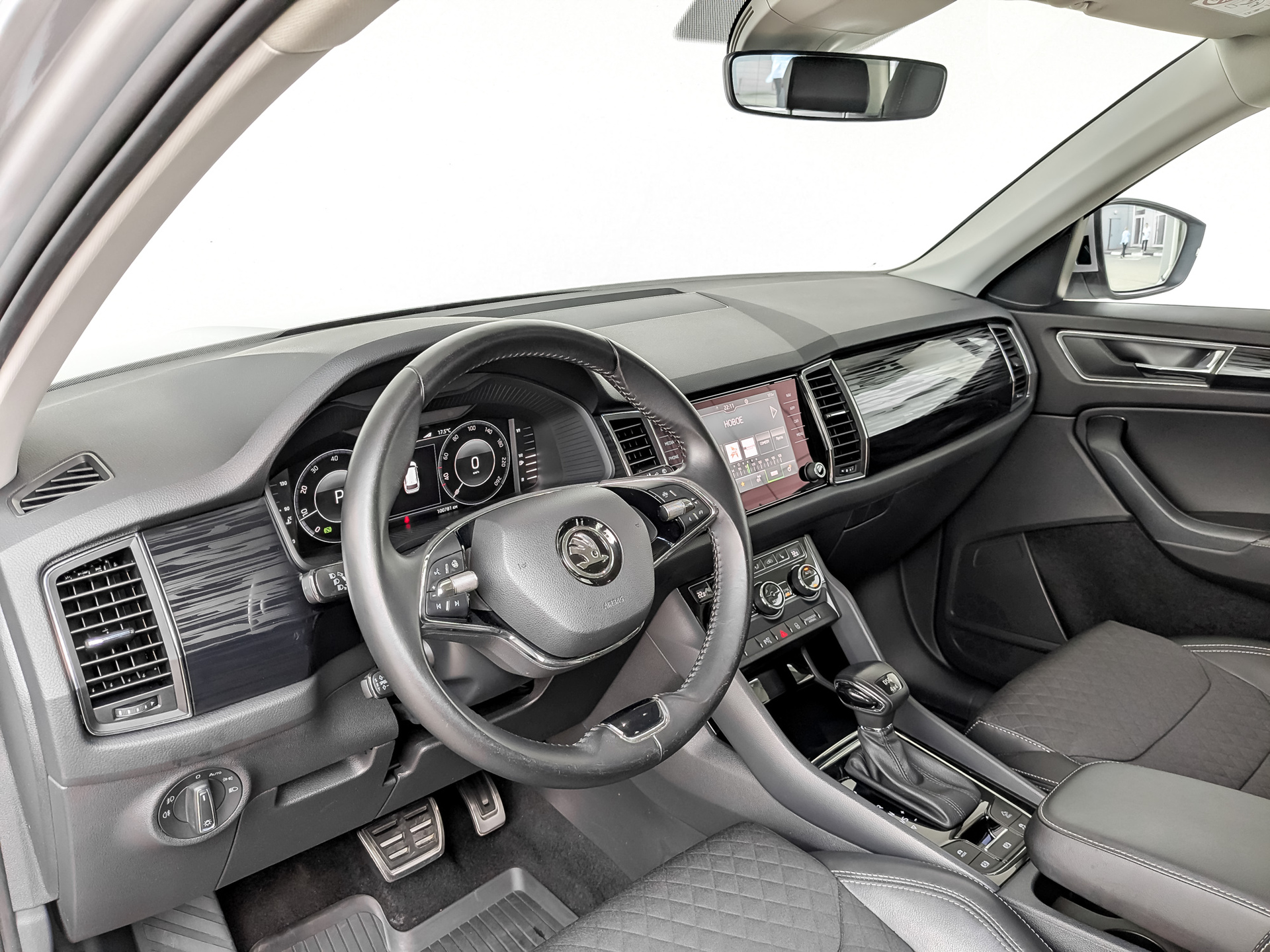 SKODA Kodiaq 2.00 (180 л.с), автомат, 2021, пробег 100 760 км