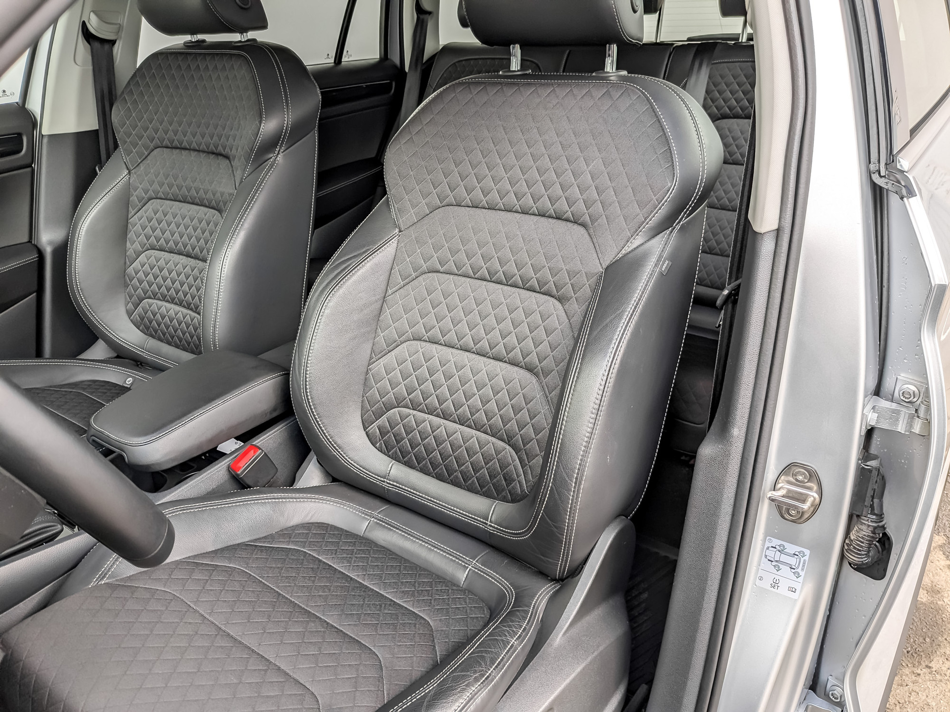SKODA Kodiaq 2.00 (180 л.с), автомат, 2021, пробег 100 760 км