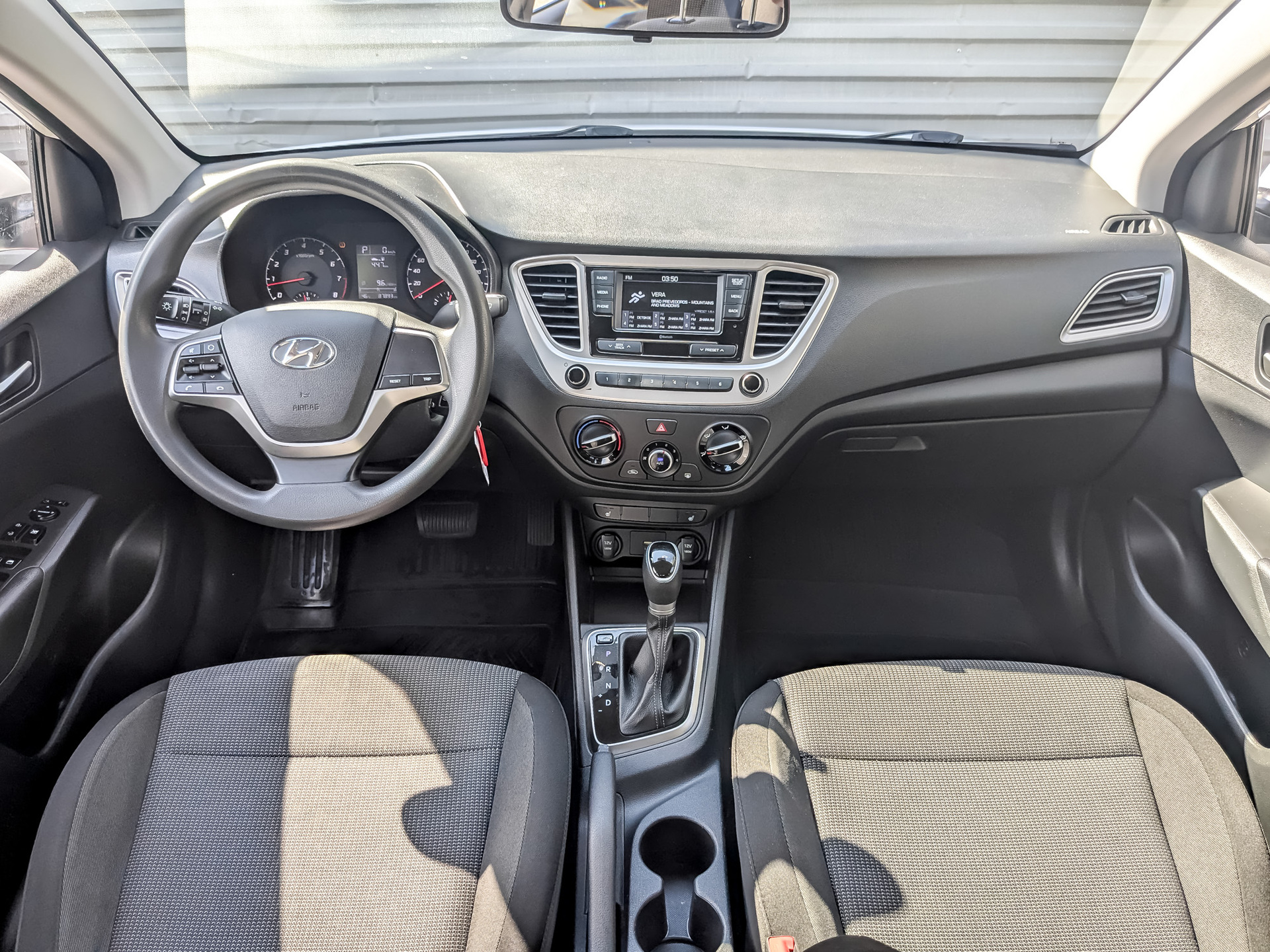 HYUNDAI Solaris 1.60 (123 л.с), автомат, 2022, пробег 87 845 км