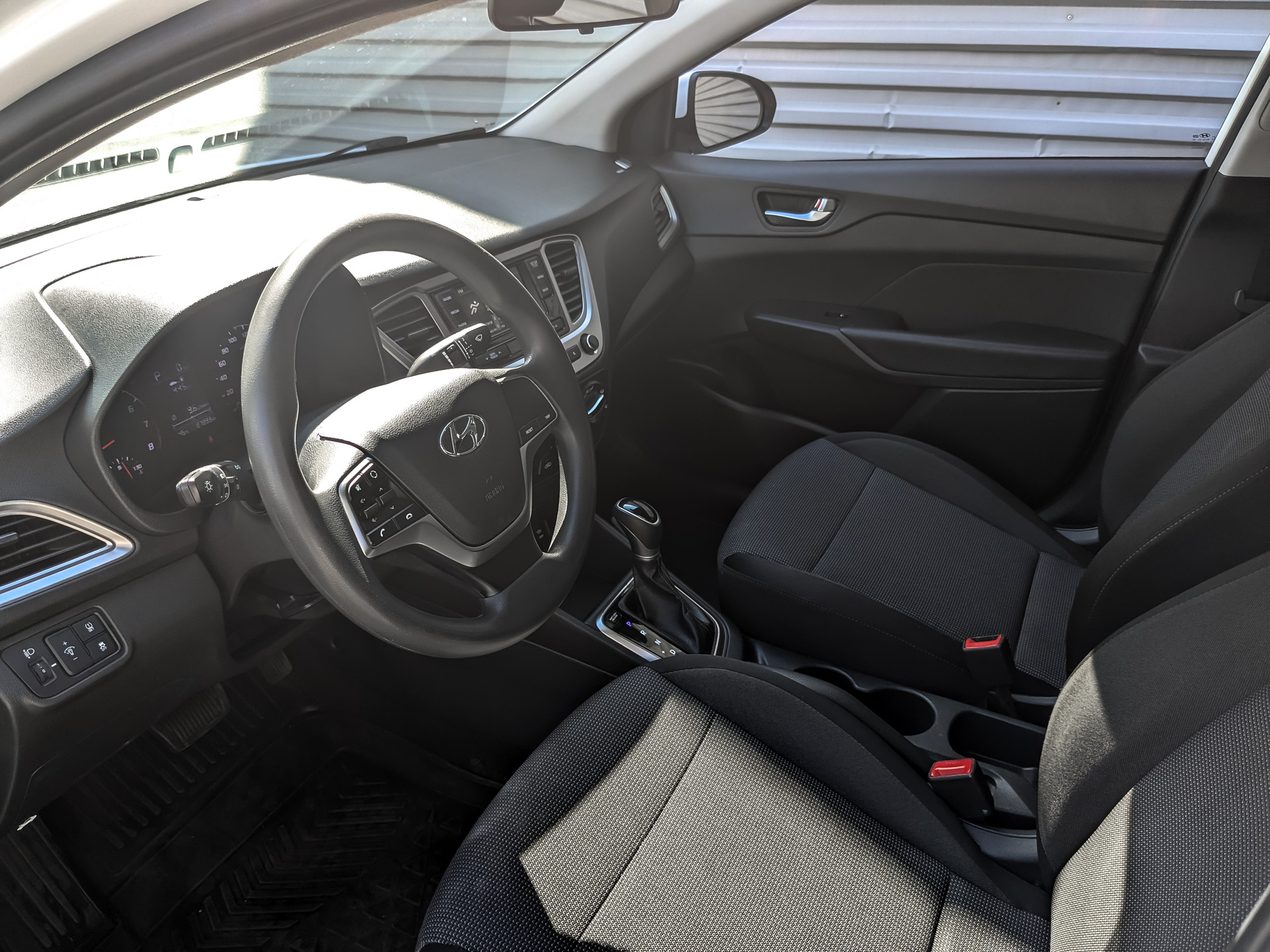 HYUNDAI Solaris 1.60 (123 л.с), автомат, 2022, пробег 87 845 км