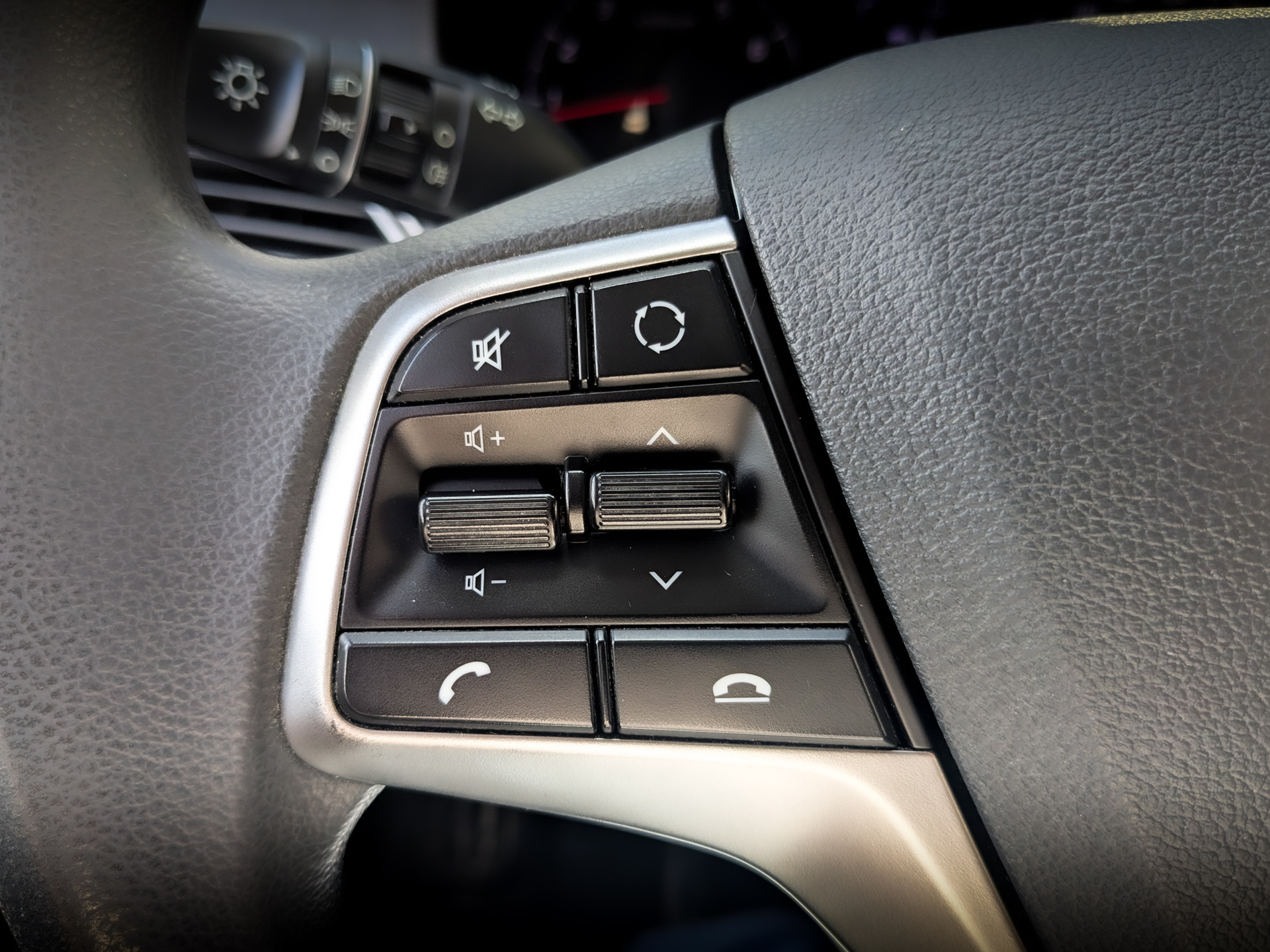 HYUNDAI Solaris 1.60 (123 л.с), автомат, 2022, пробег 87 845 км