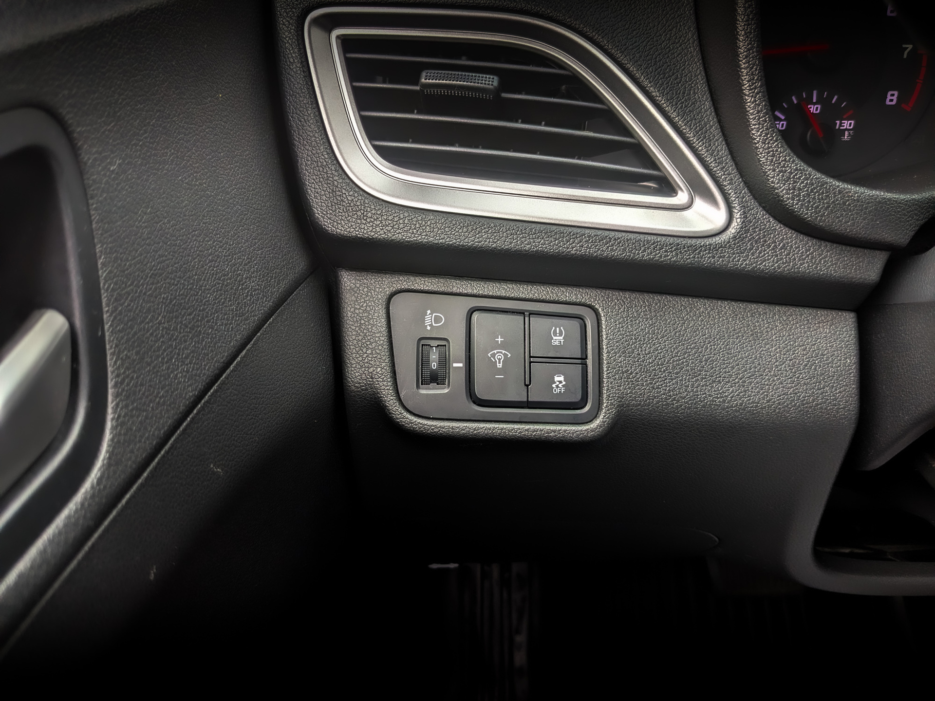 HYUNDAI Solaris 1.60 (123 л.с), автомат, 2022, пробег 87 026 км