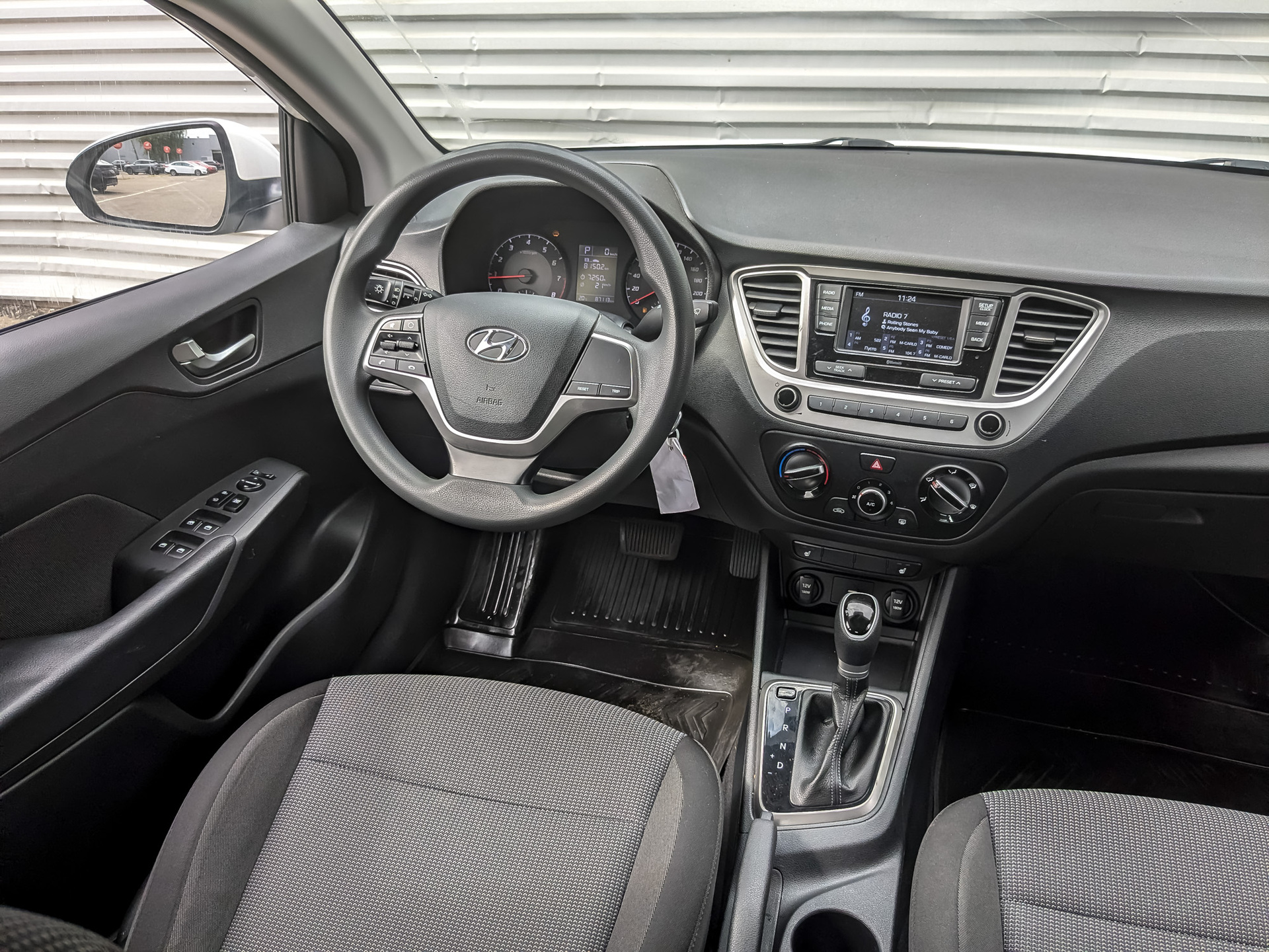 HYUNDAI Solaris 1.60 (123 л.с), автомат, 2022, пробег 87 026 км