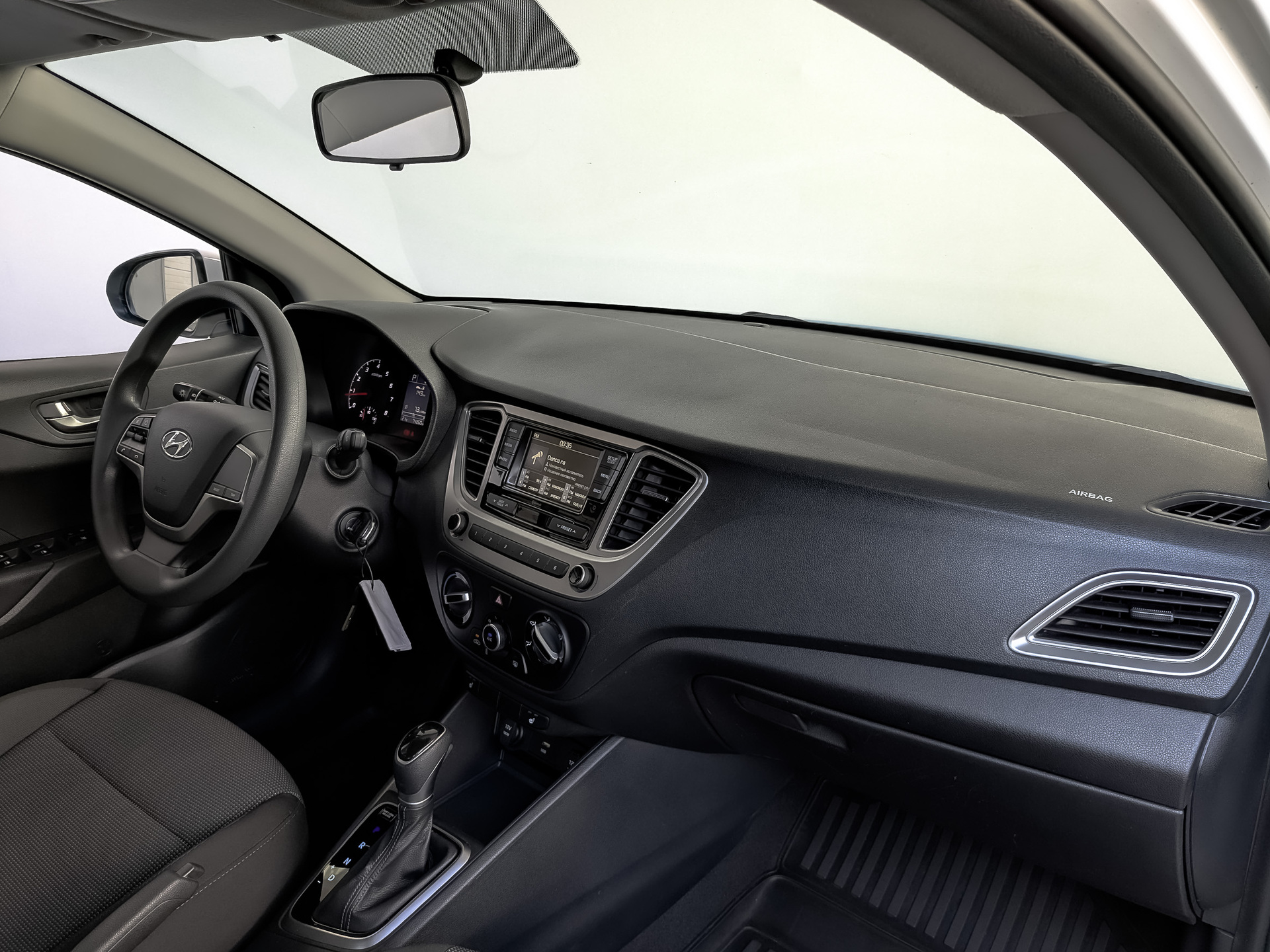 HYUNDAI Solaris 1.60 (123 л.с), автомат, 2022, пробег 74 258 км