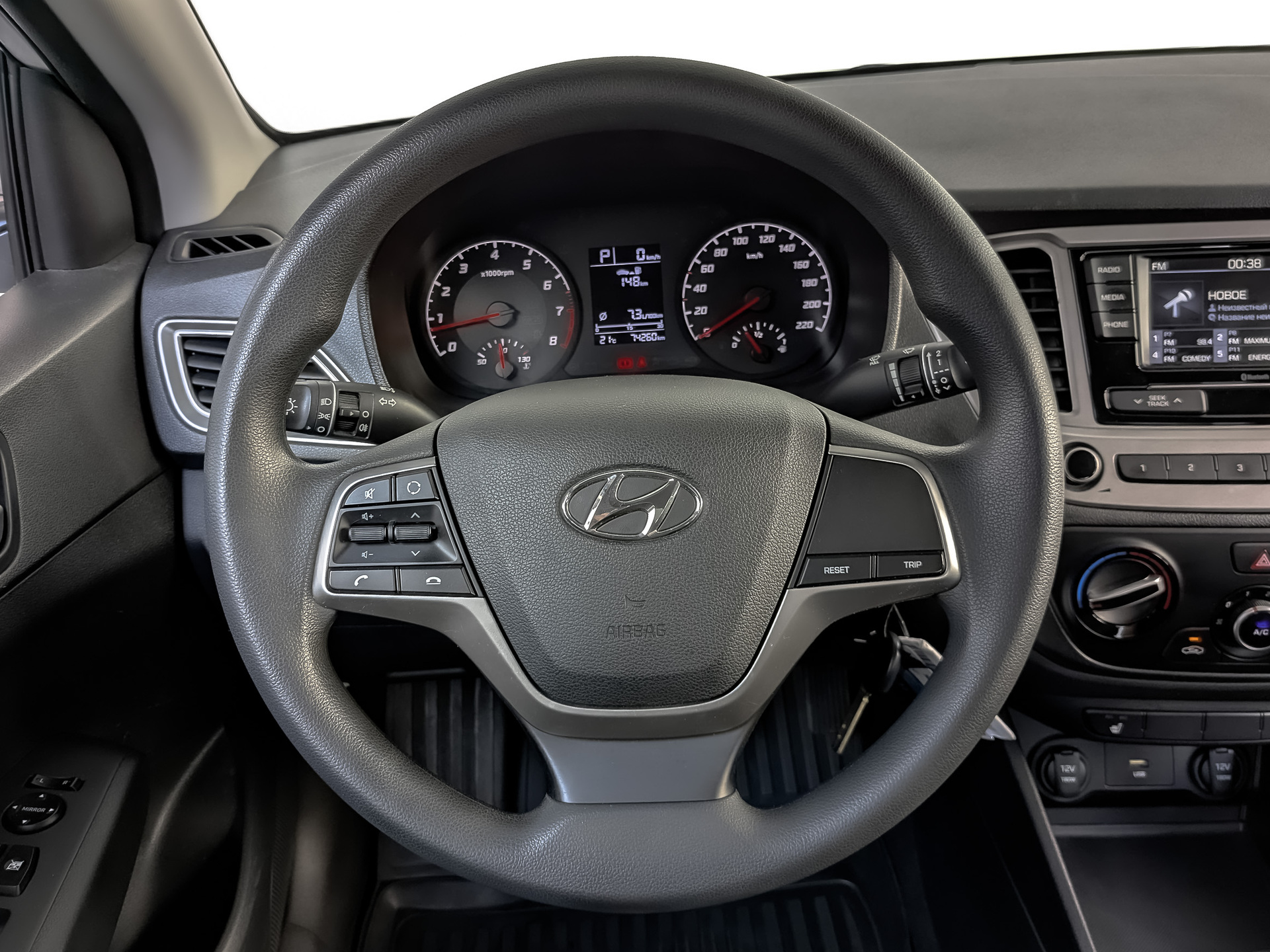 HYUNDAI Solaris 1.60 (123 л.с), автомат, 2022, пробег 74 258 км