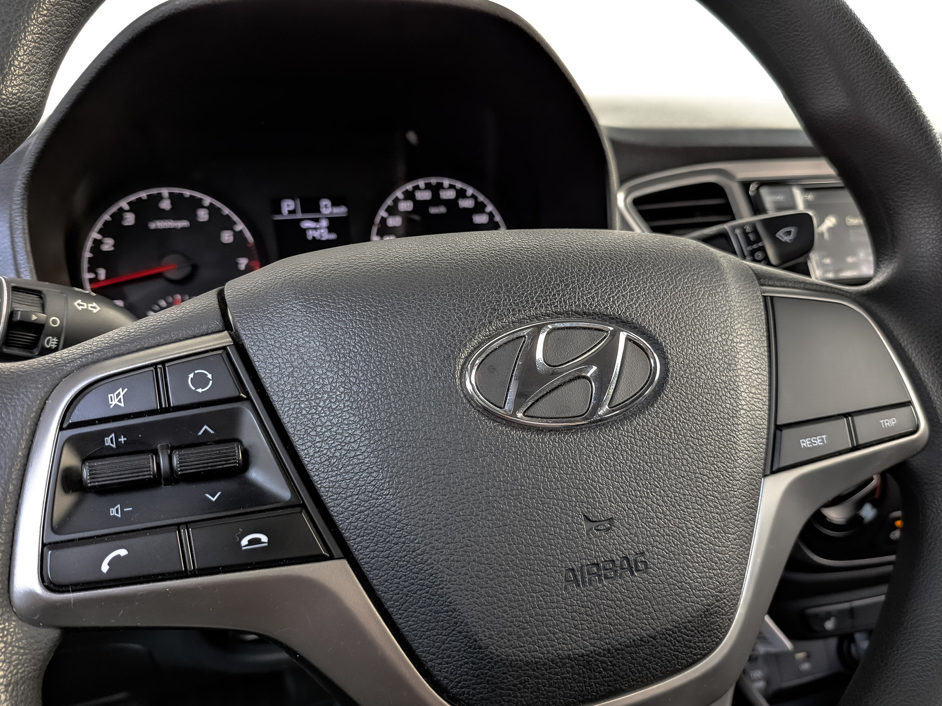 HYUNDAI Solaris 1.60 (123 л.с), автомат, 2022, пробег 74 258 км