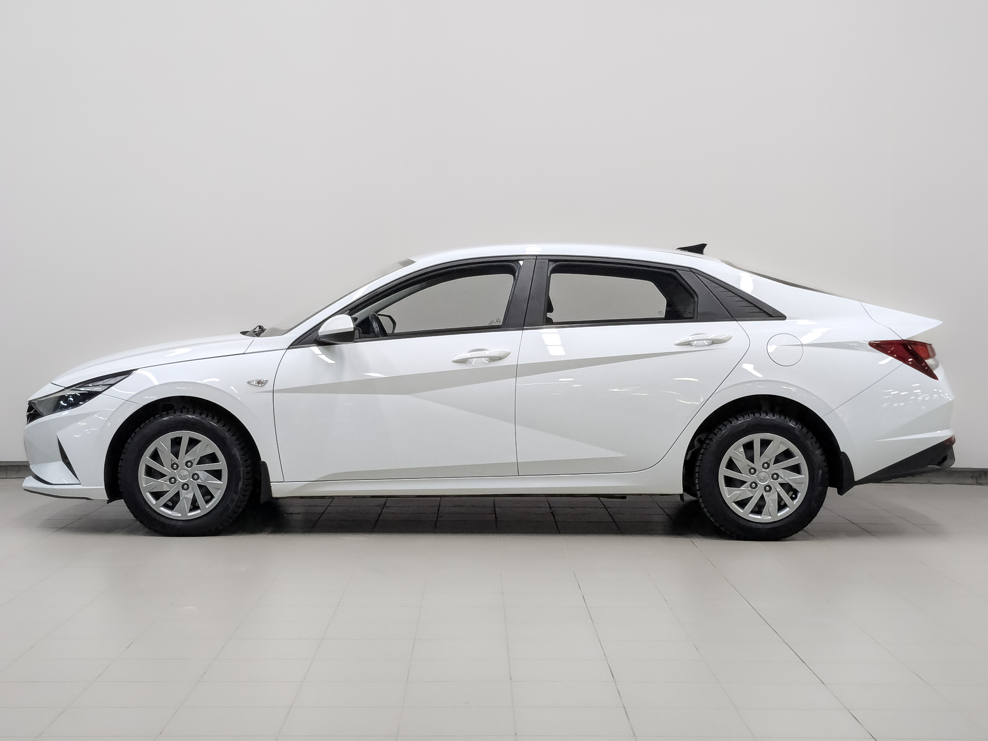 HYUNDAI Elantra 1.60 (128 л.с), автомат, 2022, пробег 73 028 км