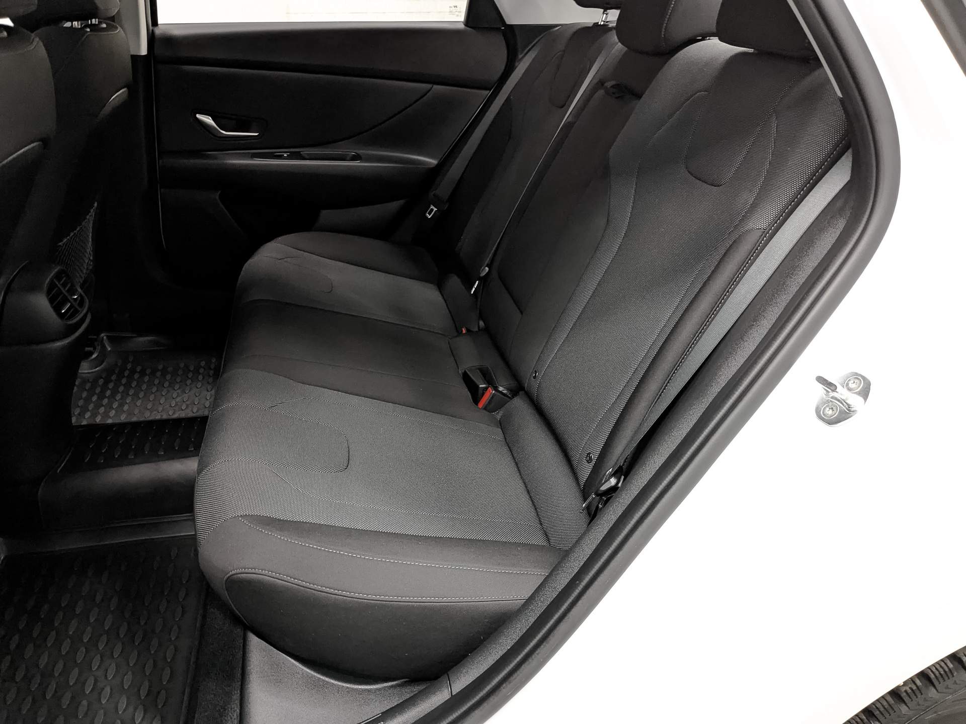 HYUNDAI Elantra 1.60 (128 л.с), автомат, 2022, пробег 73 028 км