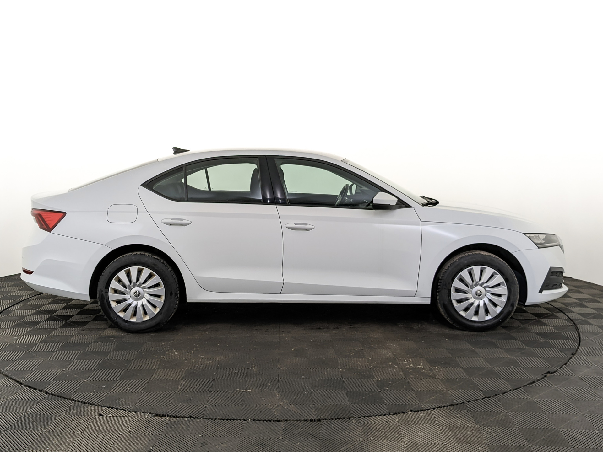 SKODA Octavia 1.60 (110 л.с), автомат, 2021, пробег 73 007 км