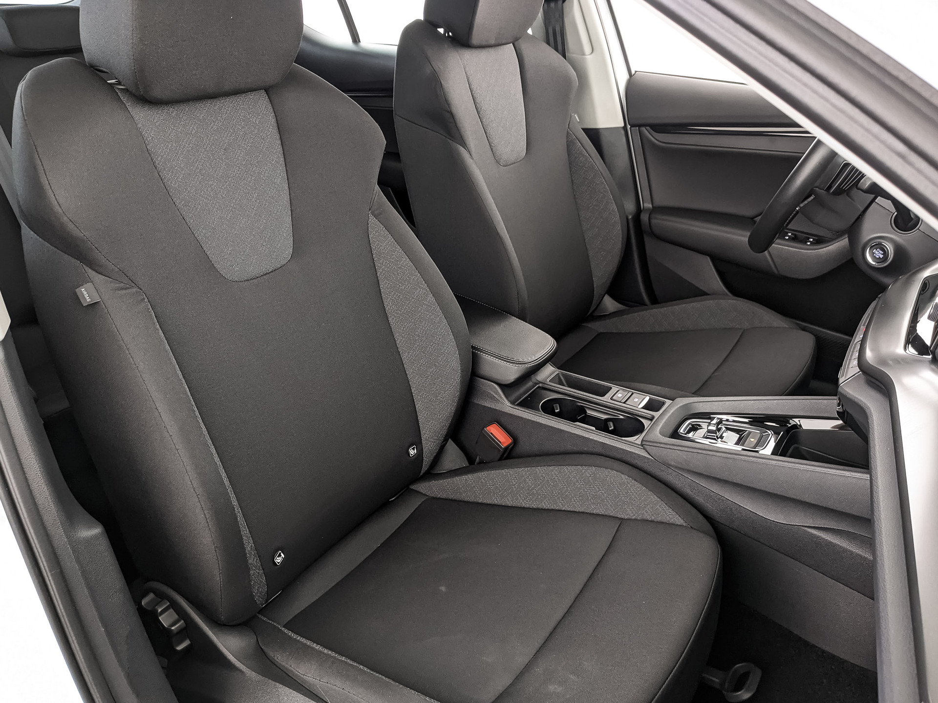SKODA Octavia 1.60 (110 л.с), автомат, 2021, пробег 73 007 км
