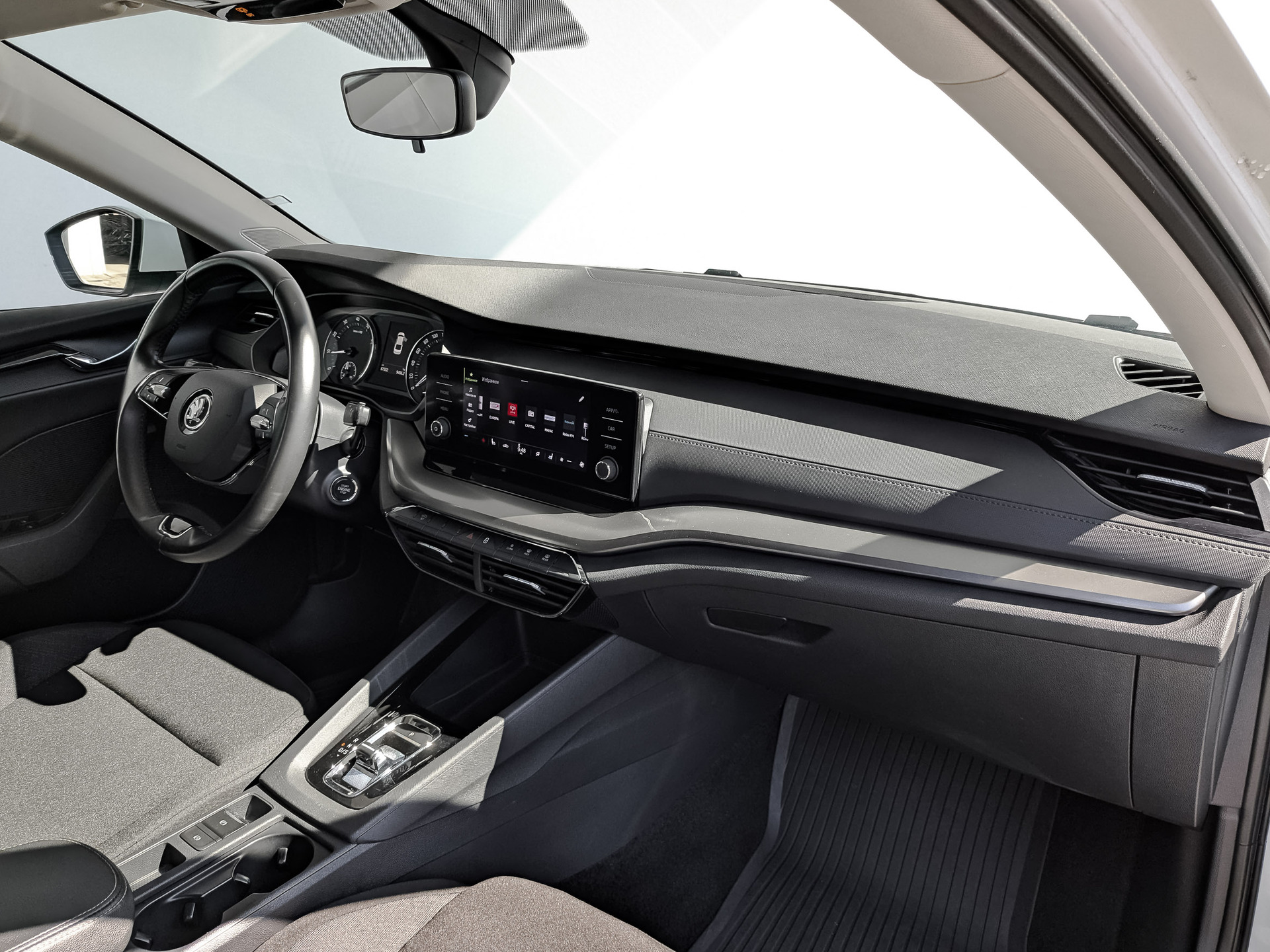 SKODA Octavia 1.60 (110 л.с), автомат, 2021, пробег 87 506 км