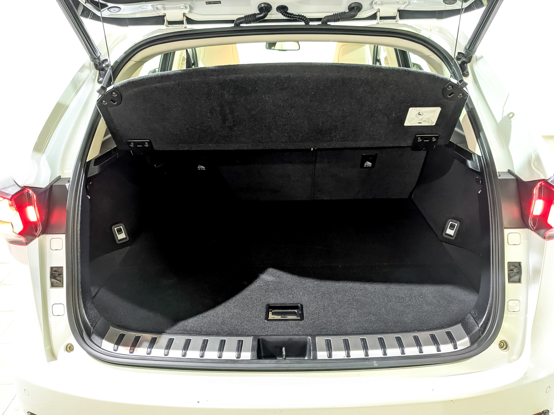 LEXUS NX 2.00 (150 л.с), автомат, 2021, пробег 103 866 км