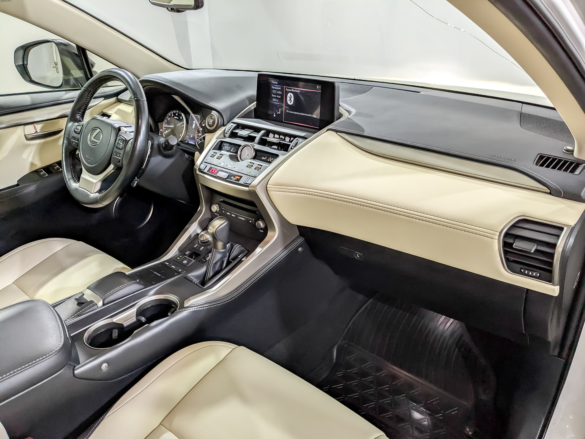LEXUS NX 2.00 (150 л.с), автомат, 2021, пробег 103 866 км