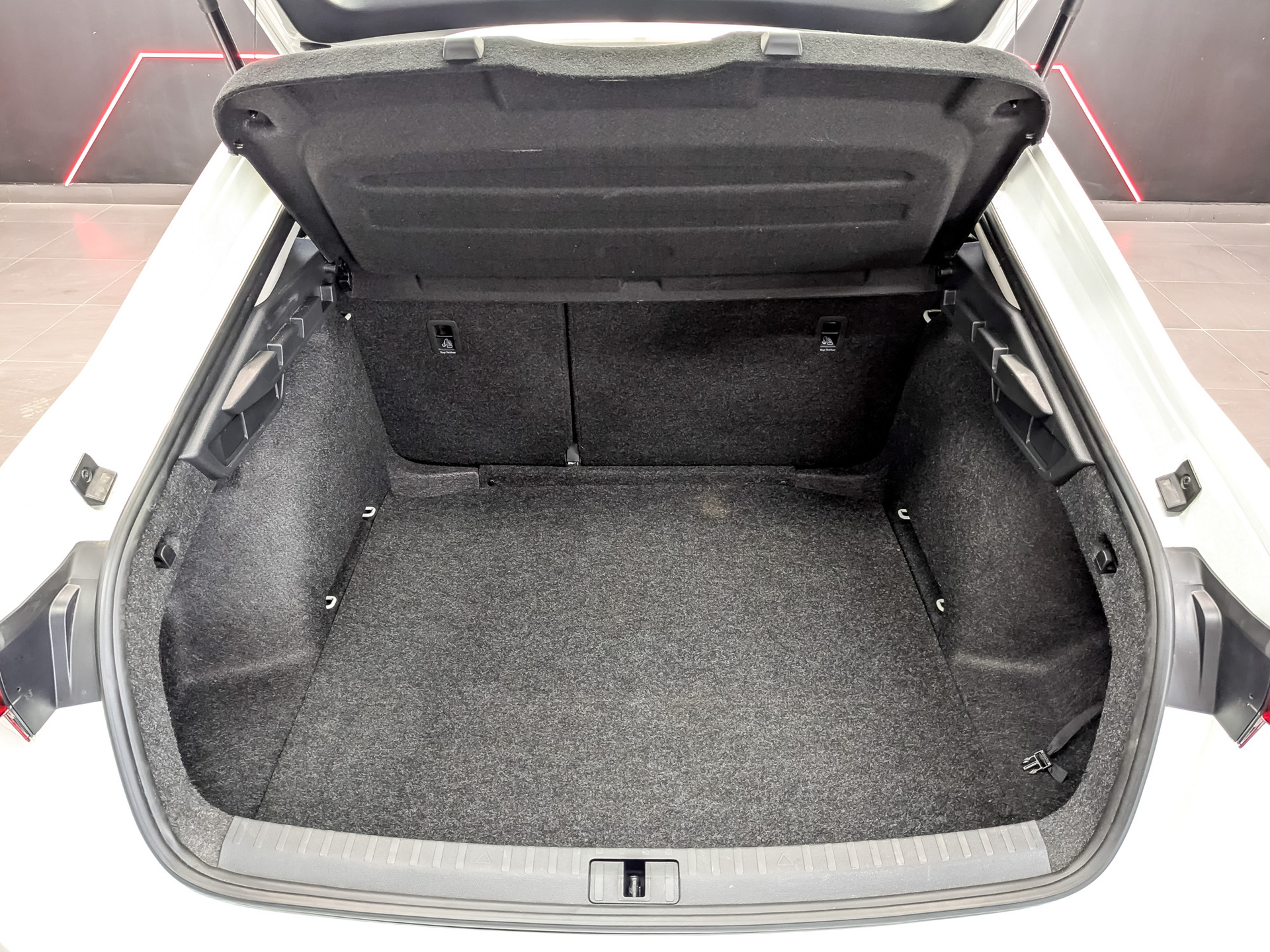 SKODA Octavia 1.60 (110 л.с), автомат, 2021, пробег 76 284 км