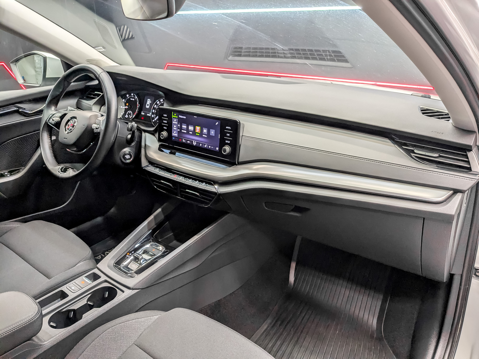 SKODA Octavia 1.60 (110 л.с), автомат, 2021, пробег 76 284 км