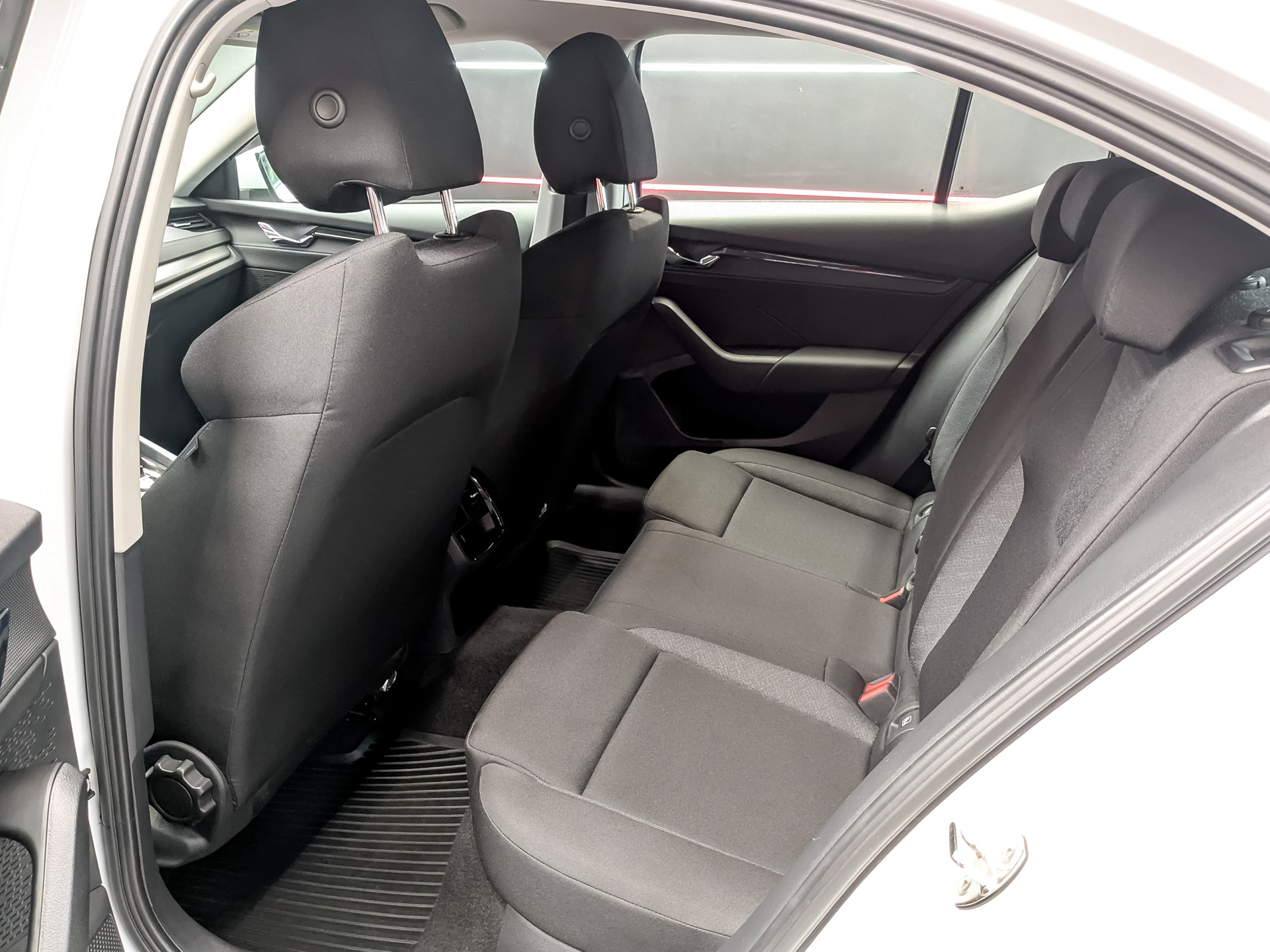 SKODA Octavia 1.60 (110 л.с), автомат, 2021, пробег 76 284 км