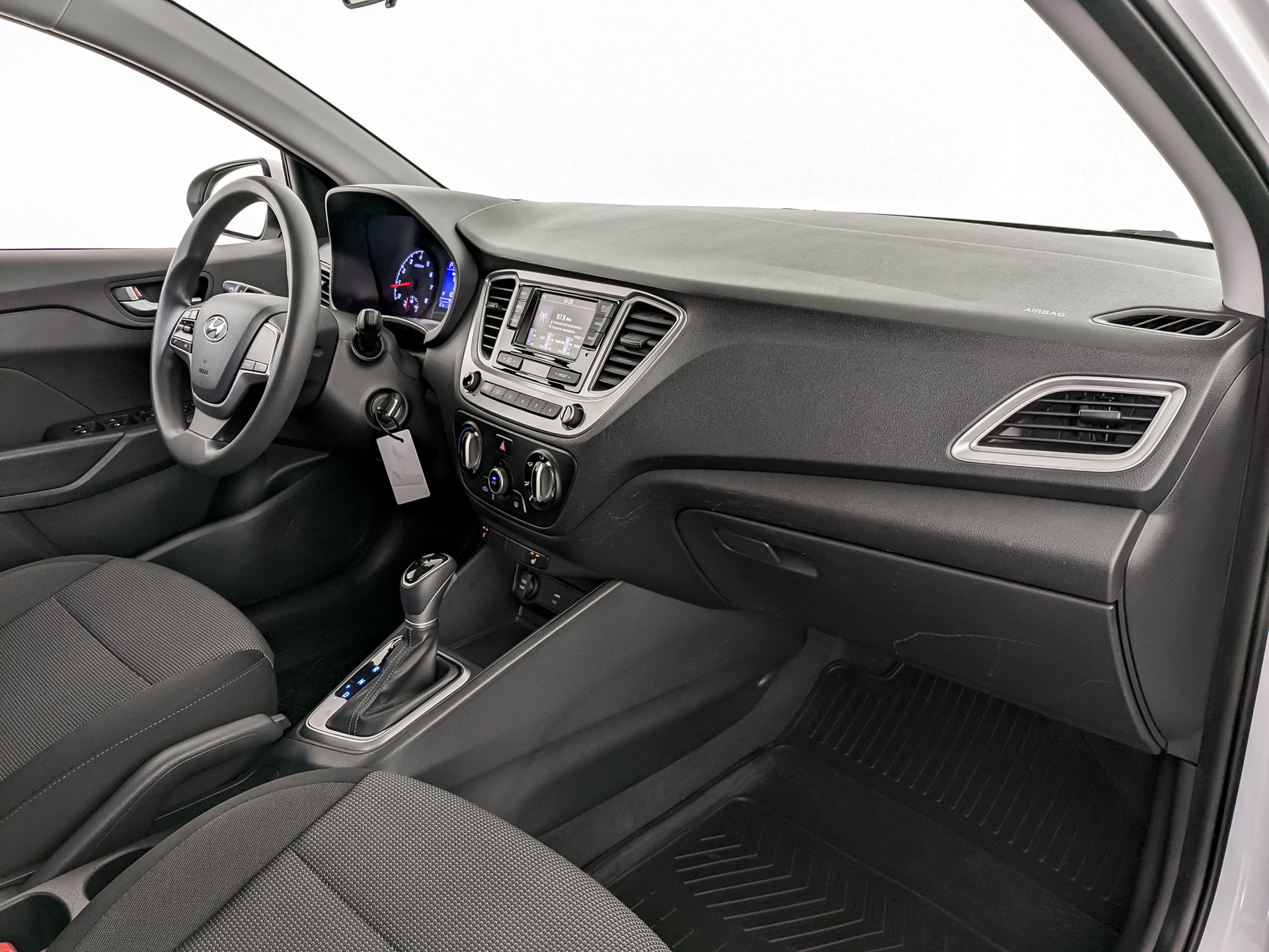 HYUNDAI Solaris 1.60 (123 л.с), автомат, 2022, пробег 69 491 км