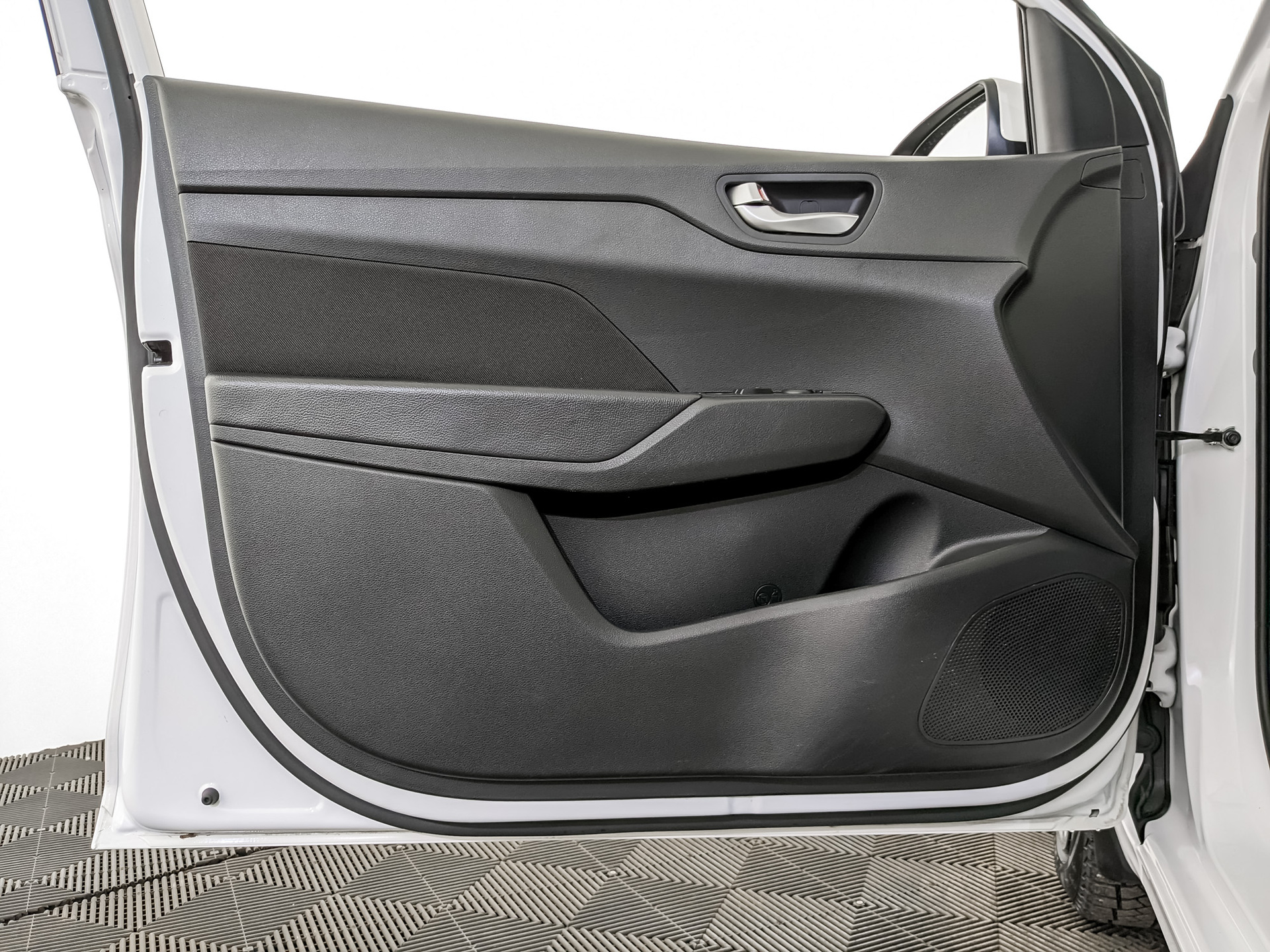 HYUNDAI Solaris 1.60 (123 л.с), автомат, 2022, пробег 69 491 км