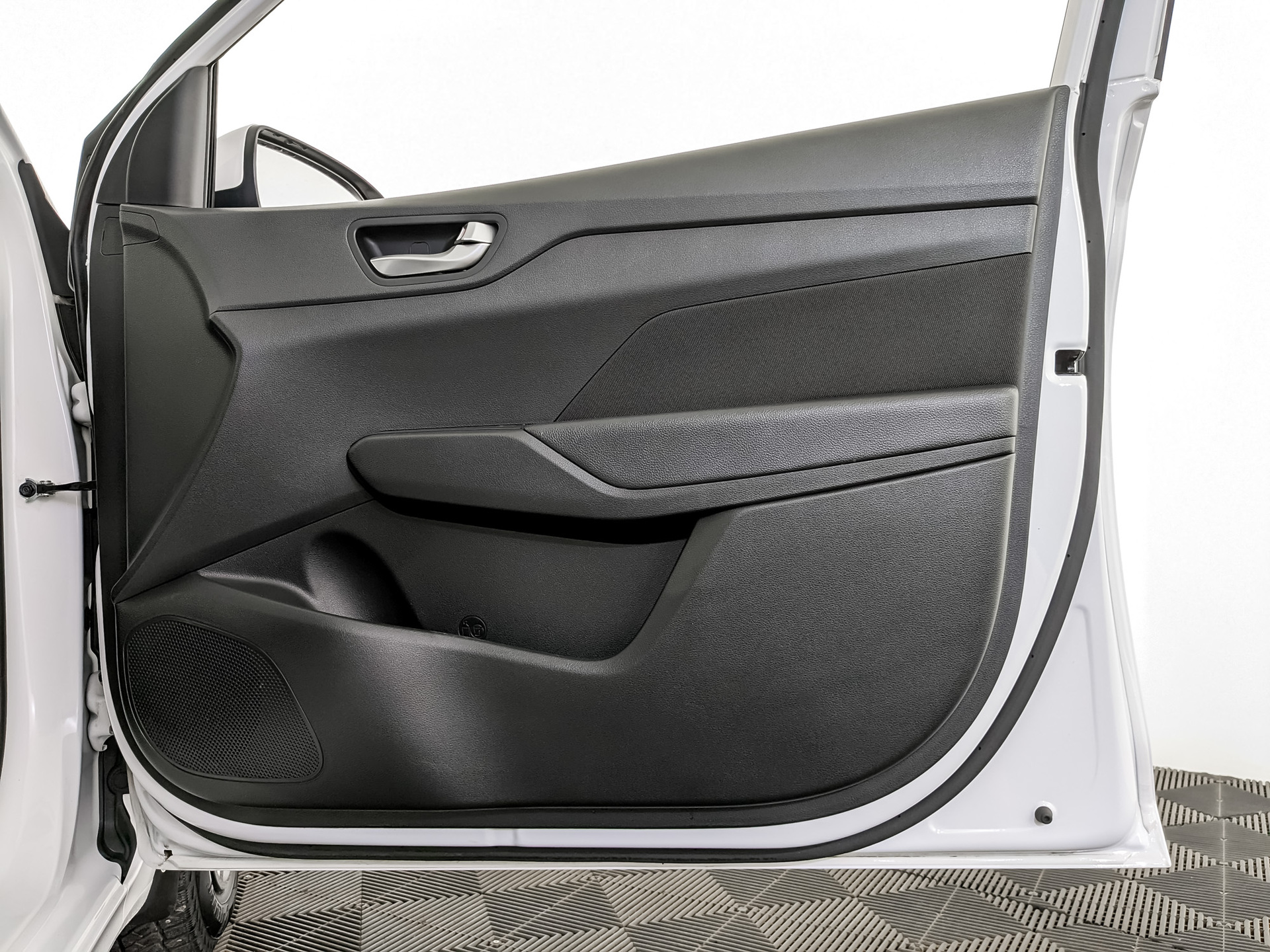 HYUNDAI Solaris 1.60 (123 л.с), автомат, 2022, пробег 69 491 км
