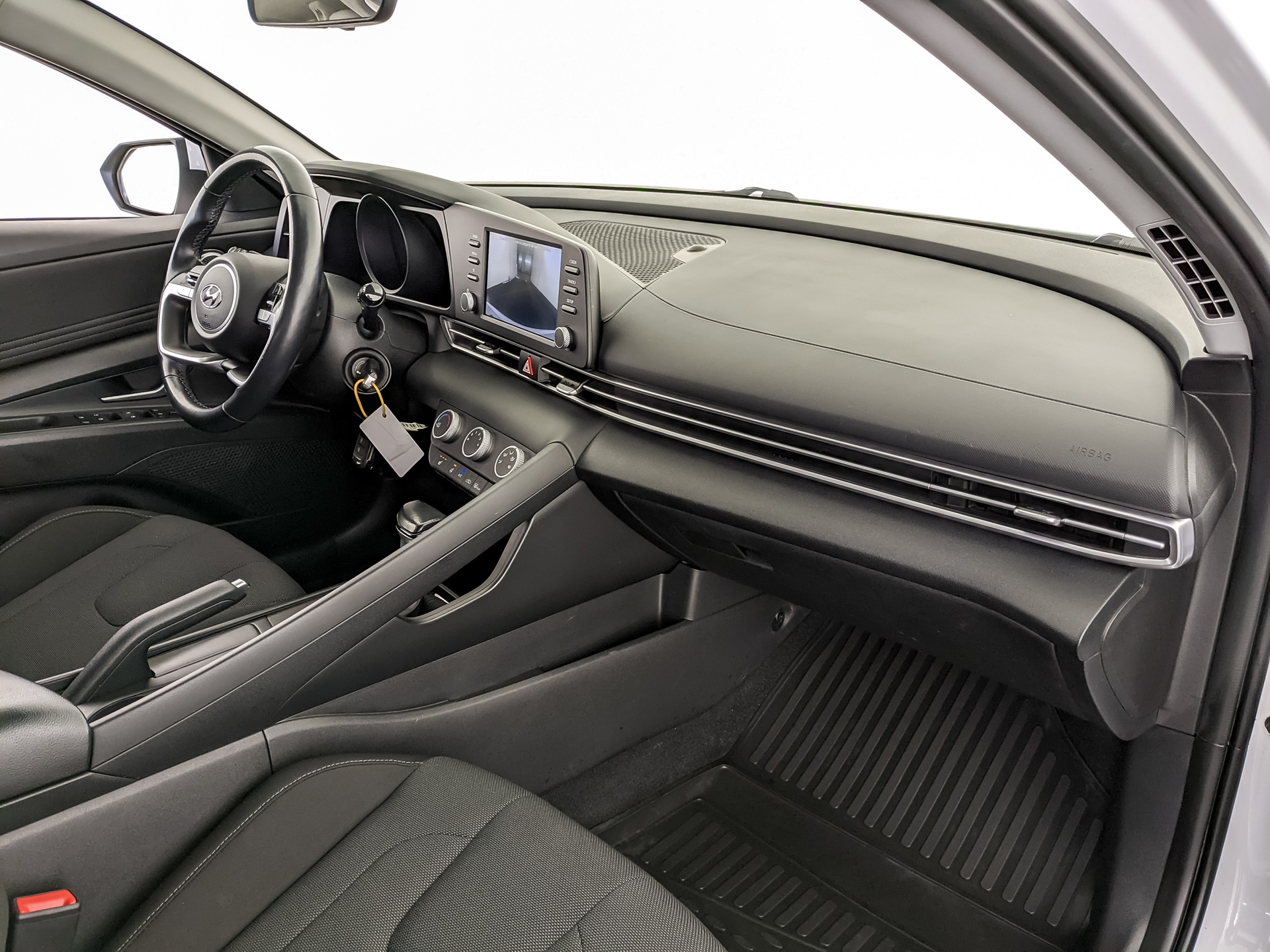 HYUNDAI Elantra 1.60 (128 л.с), автомат, 2022, пробег 70 157 км