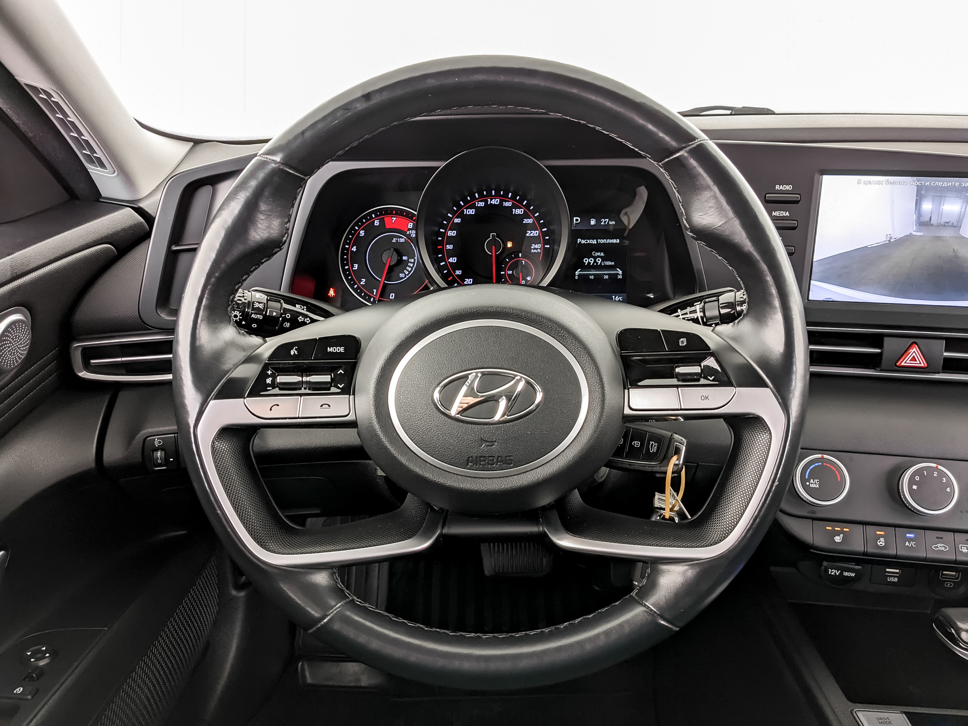 HYUNDAI Elantra 1.60 (128 л.с), автомат, 2022, пробег 70 157 км