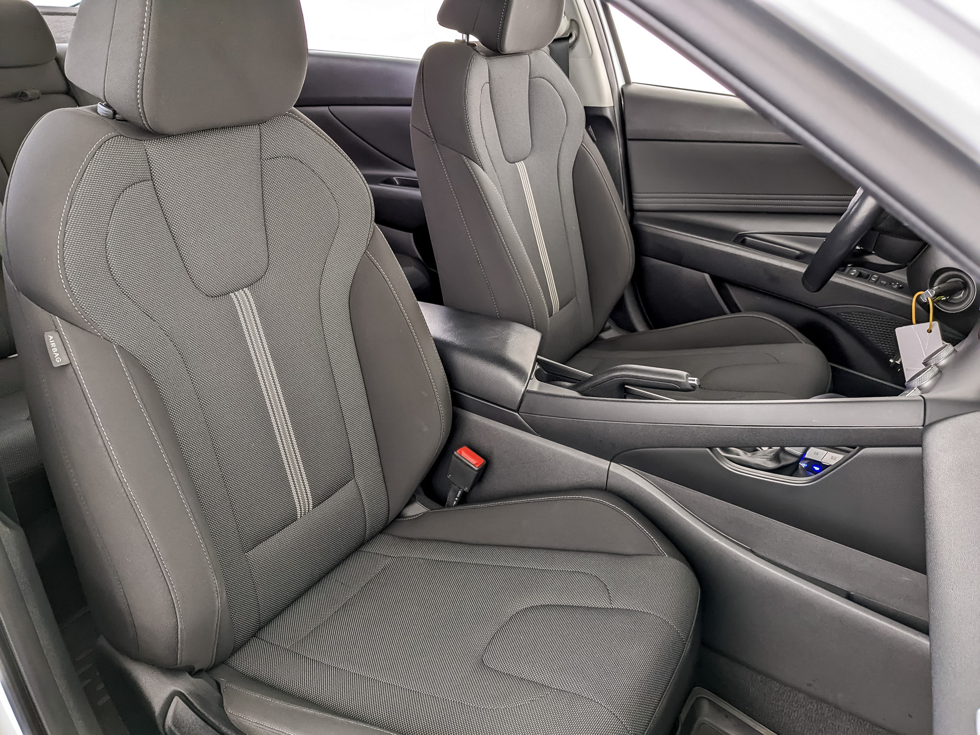 HYUNDAI Elantra 1.60 (128 л.с), автомат, 2022, пробег 70 157 км