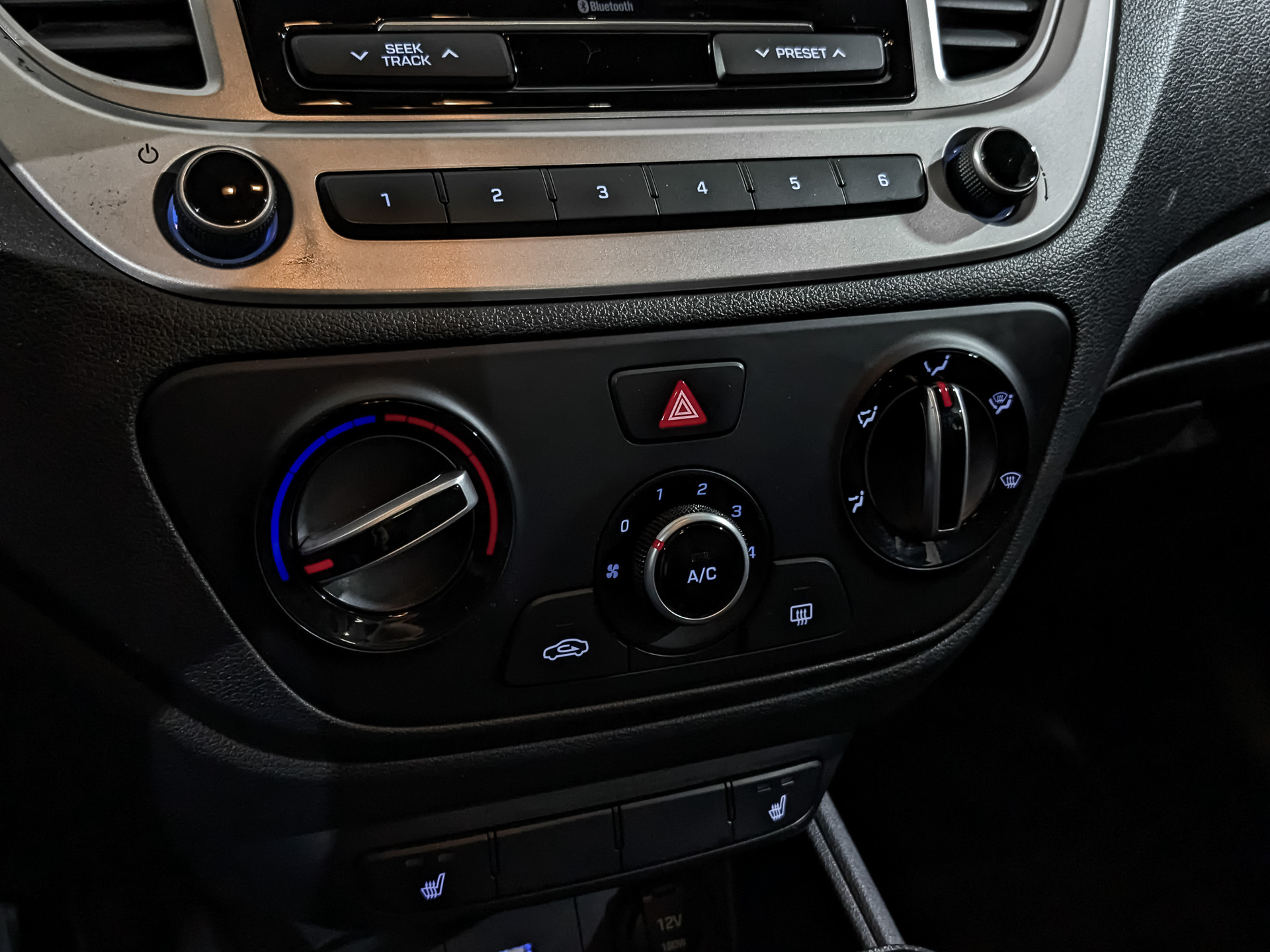 HYUNDAI Solaris 1.60 (123 л.с), автомат, 2022, пробег 136 830 км