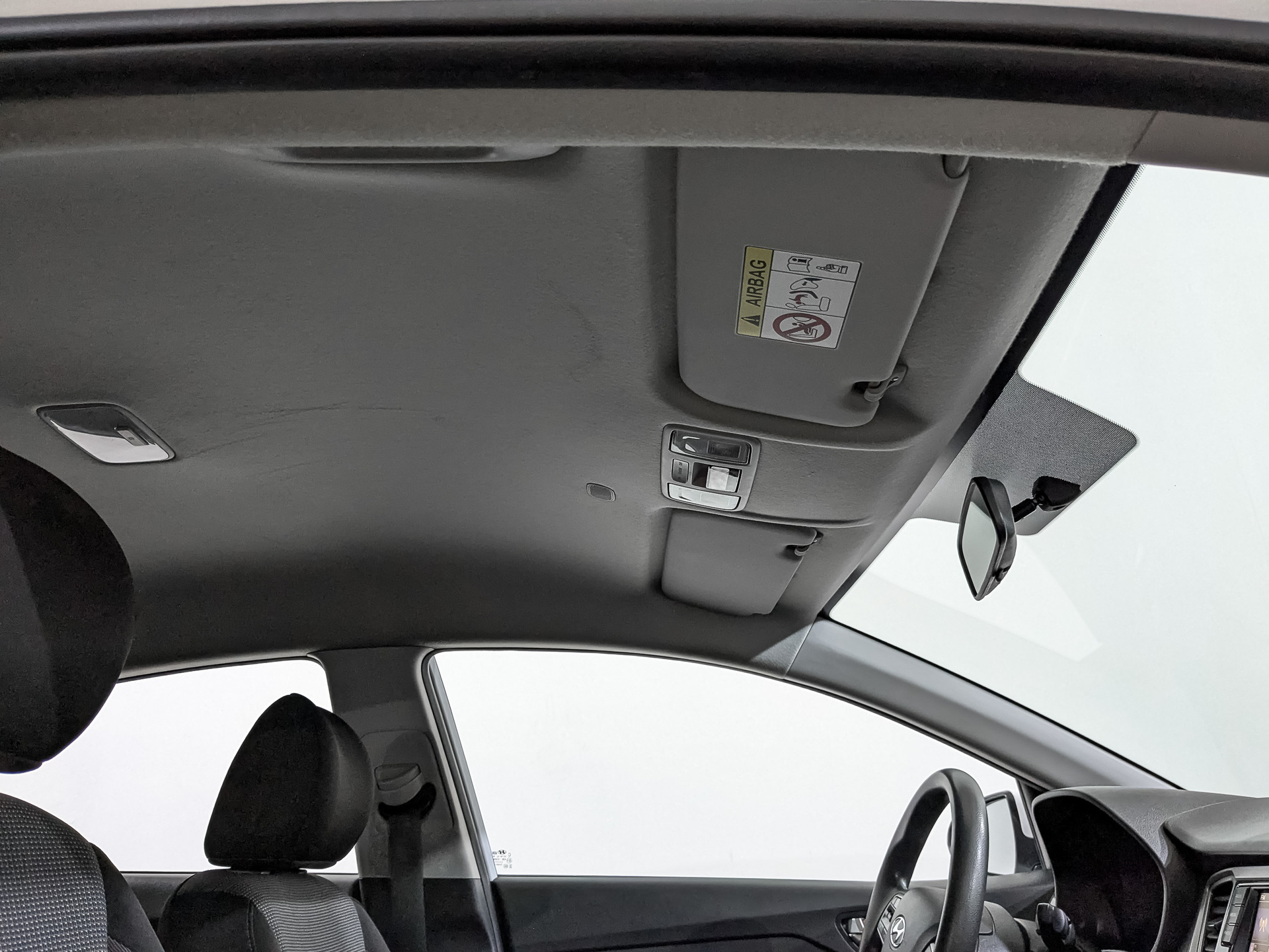 HYUNDAI Solaris 1.60 (123 л.с), автомат, 2022, пробег 136 830 км