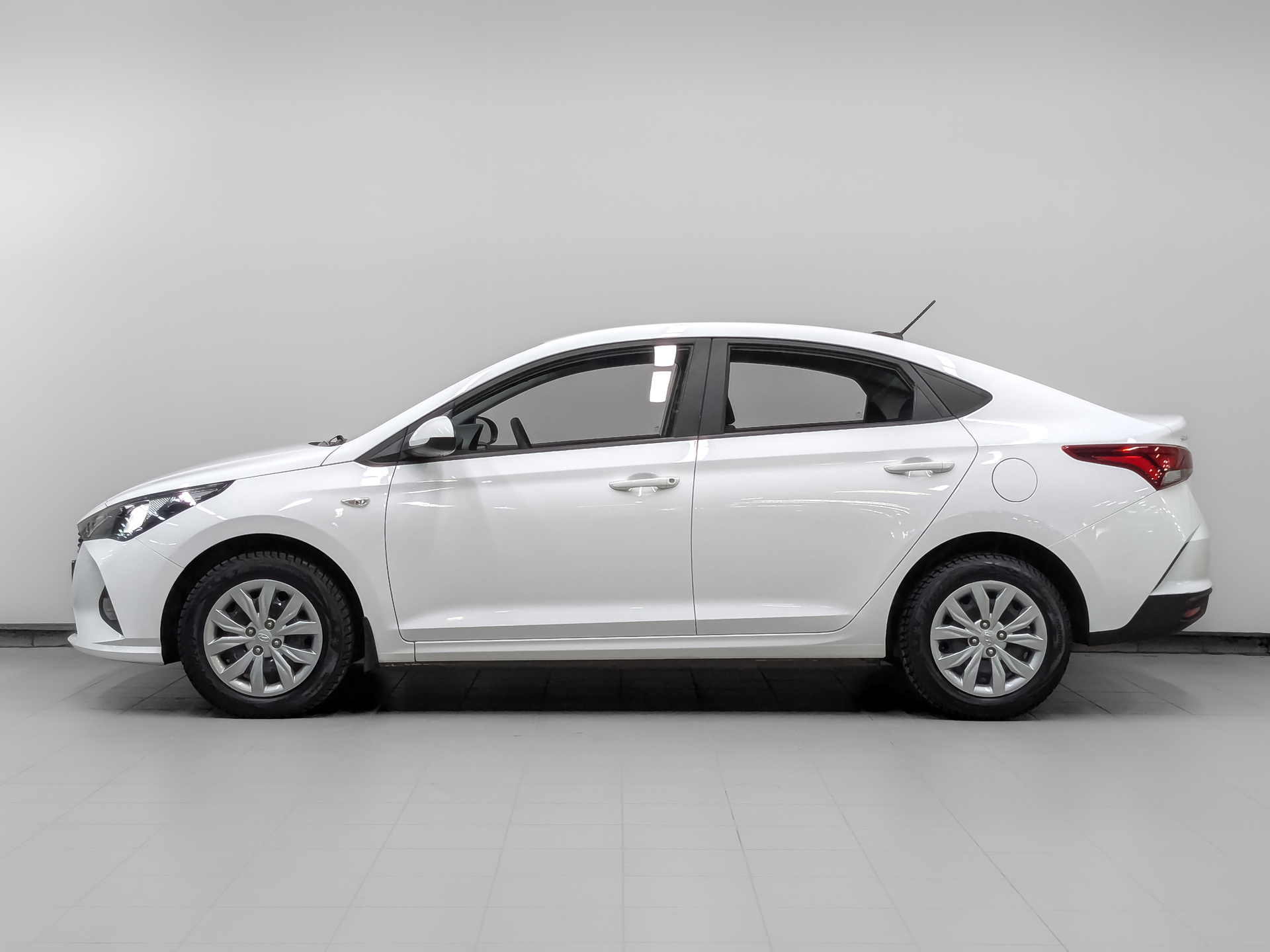 HYUNDAI Solaris 1.60 (123 л.с), автомат, 2022, пробег 72 478 км