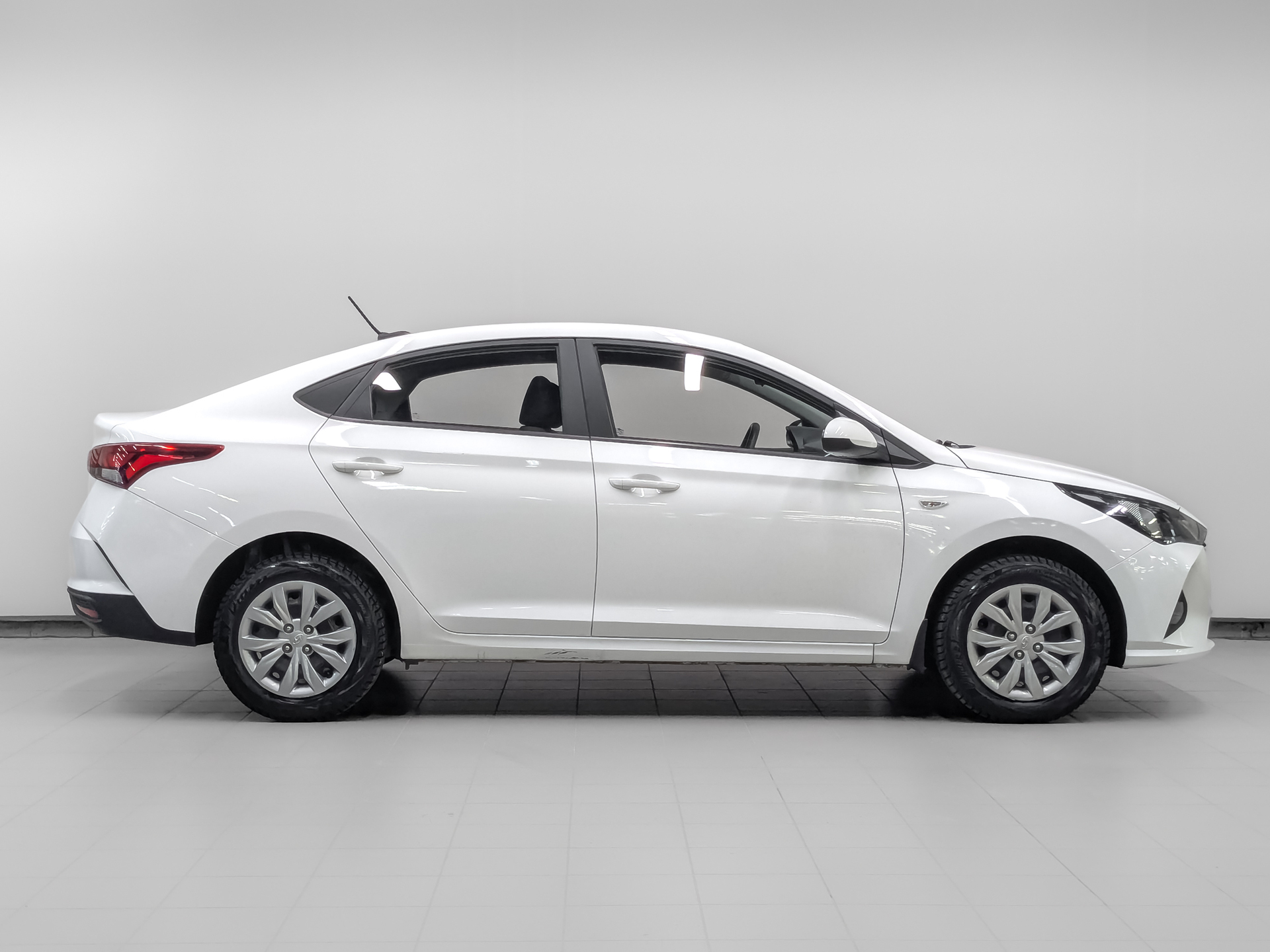 HYUNDAI Solaris 1.60 (123 л.с), автомат, 2022, пробег 90 141 км