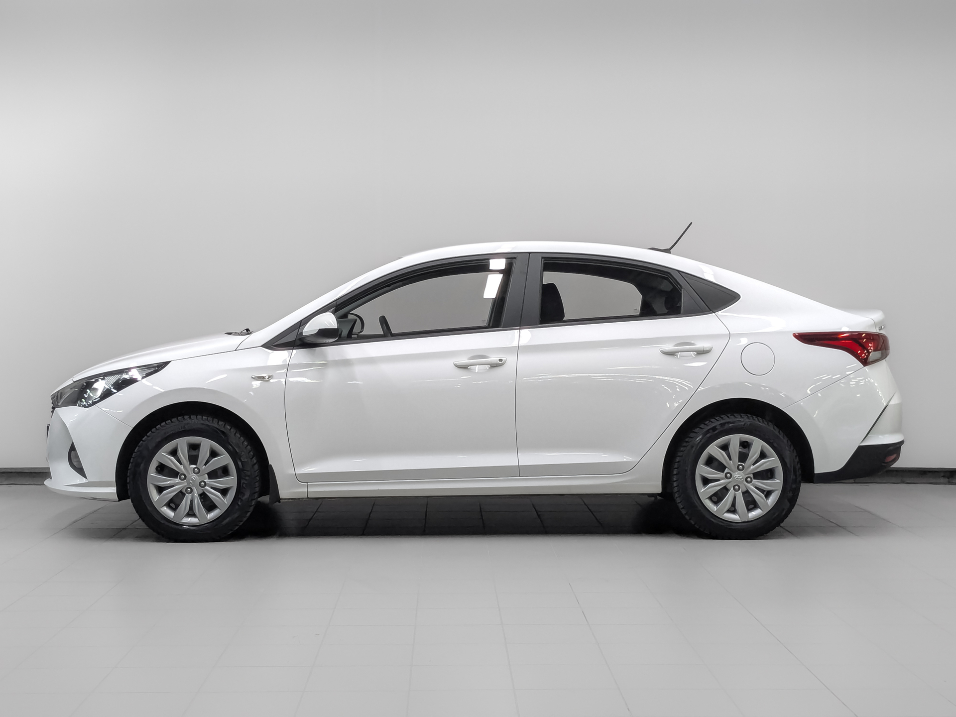 HYUNDAI Solaris 1.60 (123 л.с), автомат, 2022, пробег 90 141 км