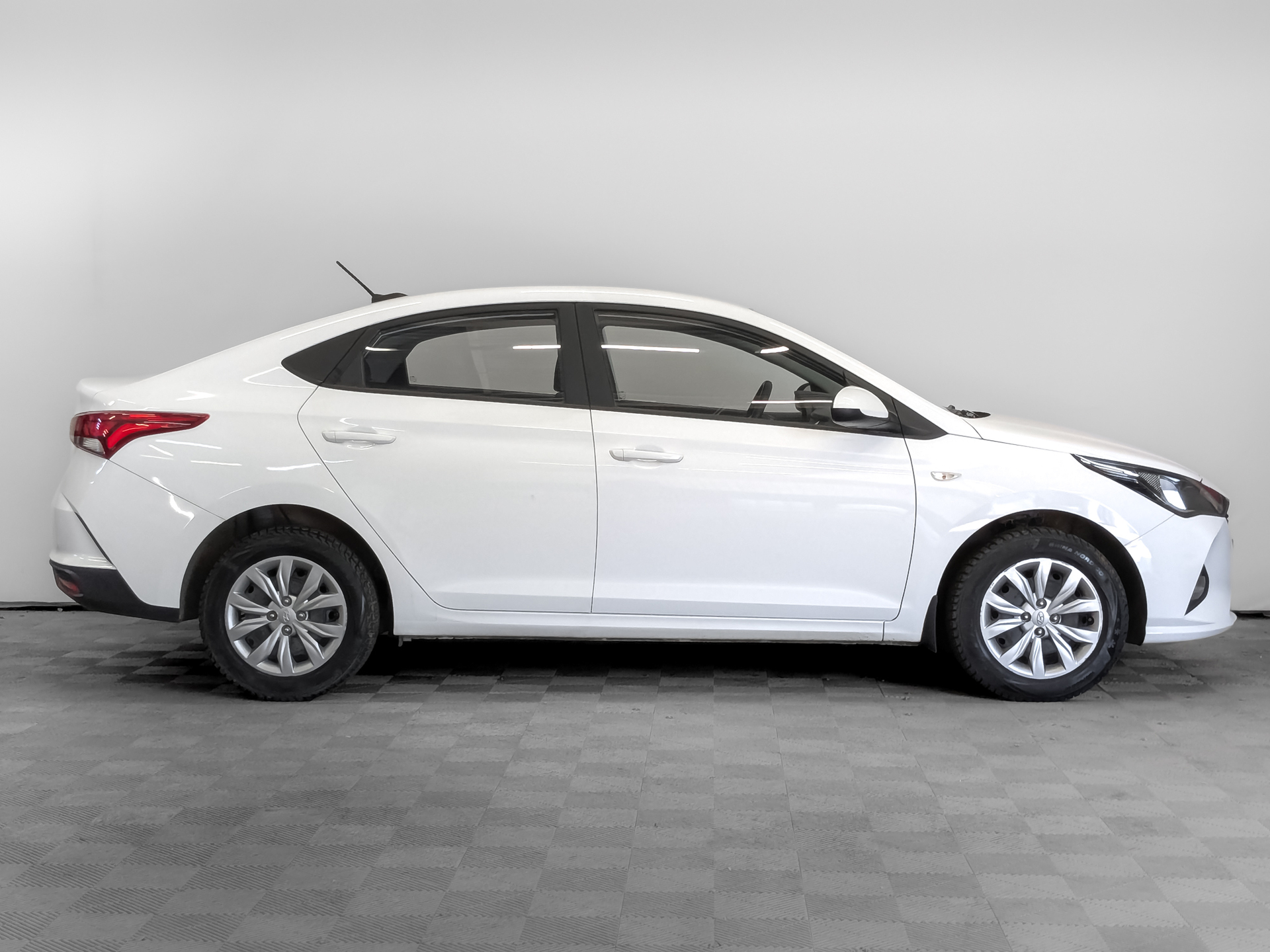 HYUNDAI Solaris 1.60 (123 л.с), автомат, 2022, пробег 83 964 км