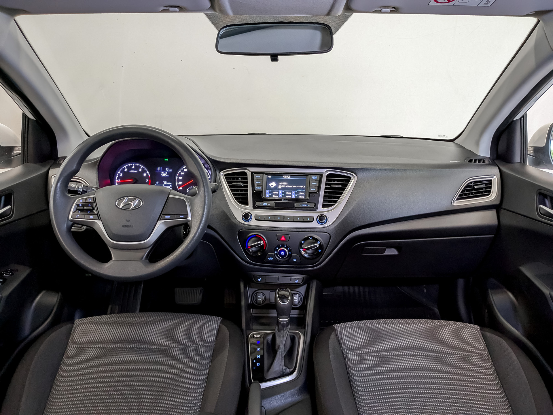 HYUNDAI Solaris 1.60 (123 л.с), автомат, 2022, пробег 83 964 км