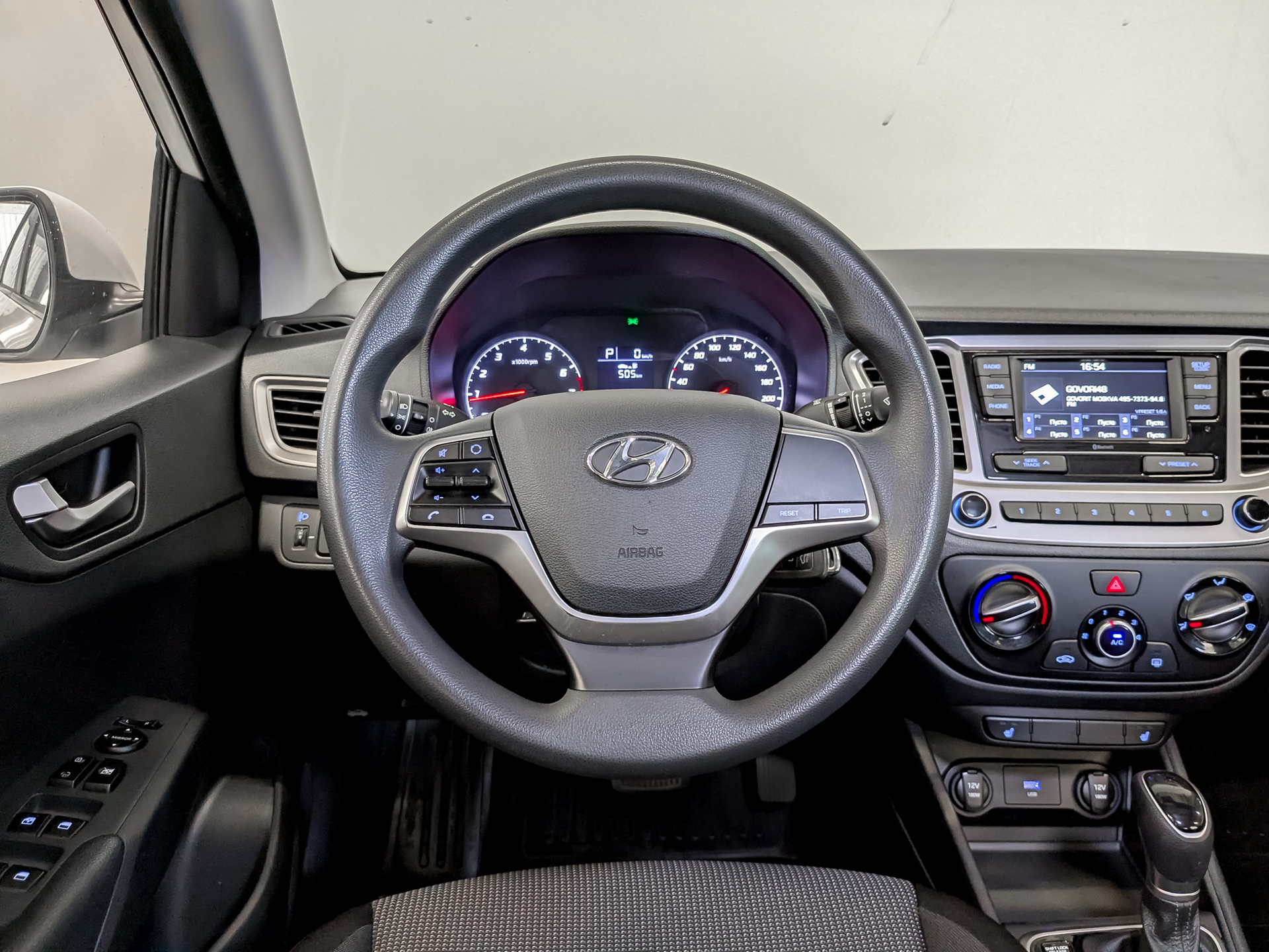 HYUNDAI Solaris 1.60 (123 л.с), автомат, 2022, пробег 83 964 км