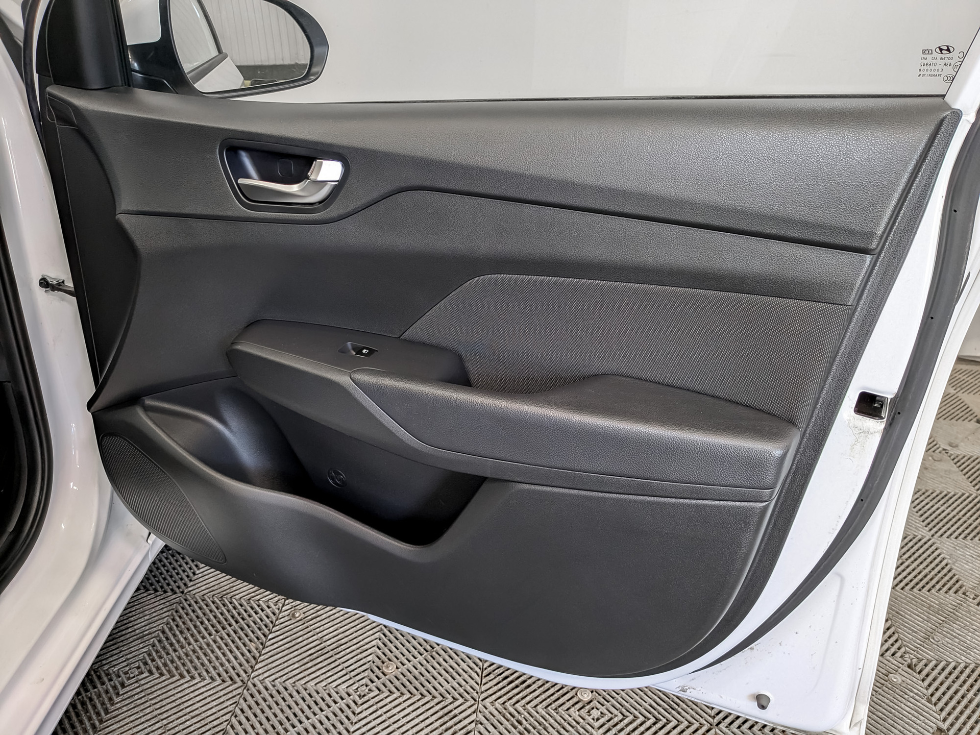 HYUNDAI Solaris 1.60 (123 л.с), автомат, 2022, пробег 83 964 км