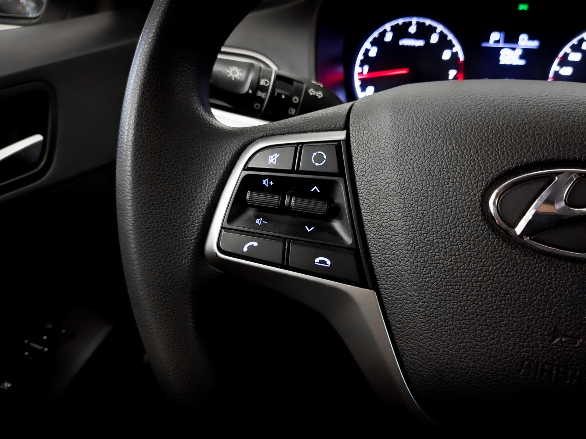 HYUNDAI Solaris 1.60 (123 л.с), автомат, 2022, пробег 83 964 км