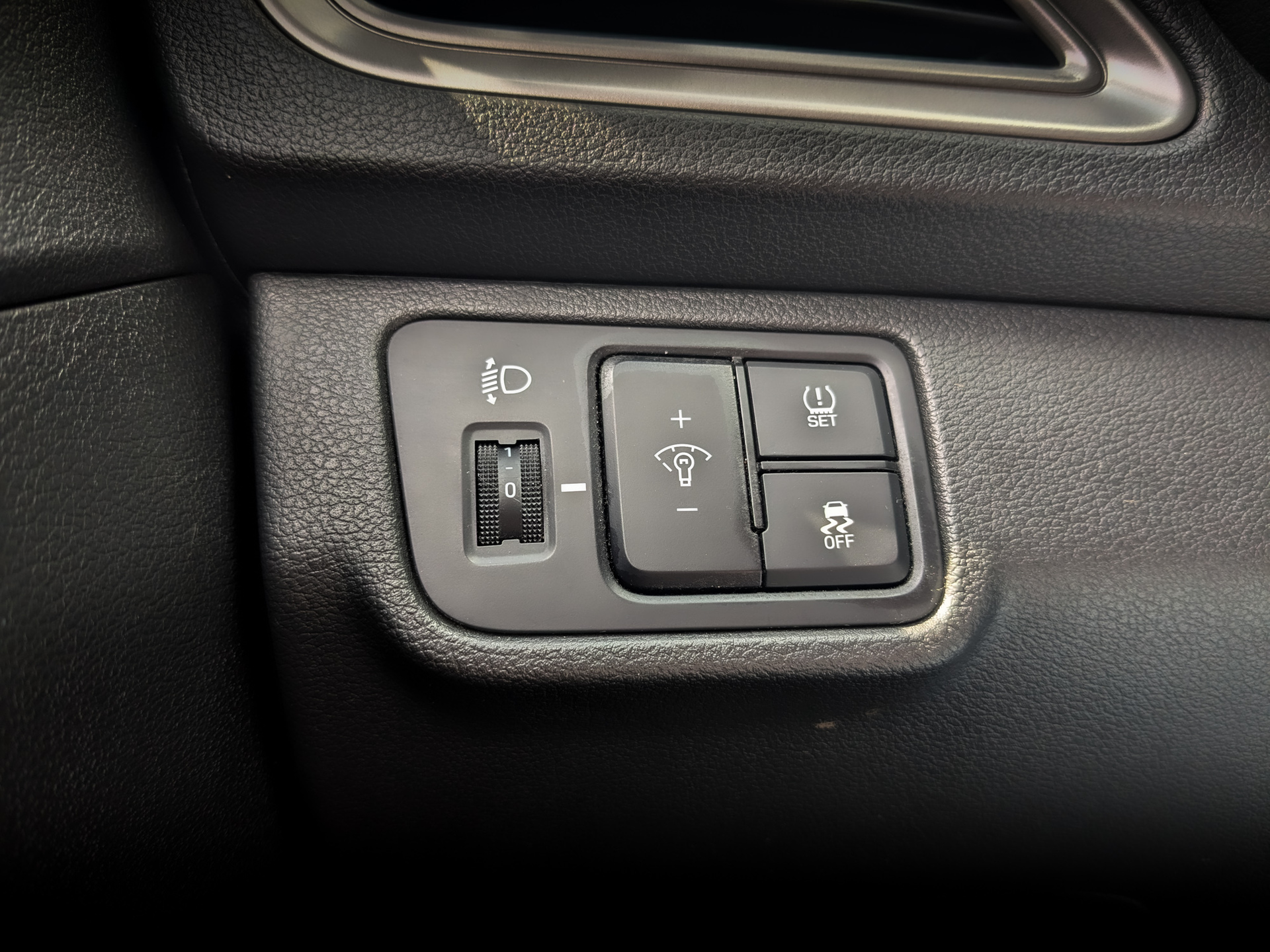 HYUNDAI Solaris 1.60 (123 л.с), автомат, 2022, пробег 76 792 км