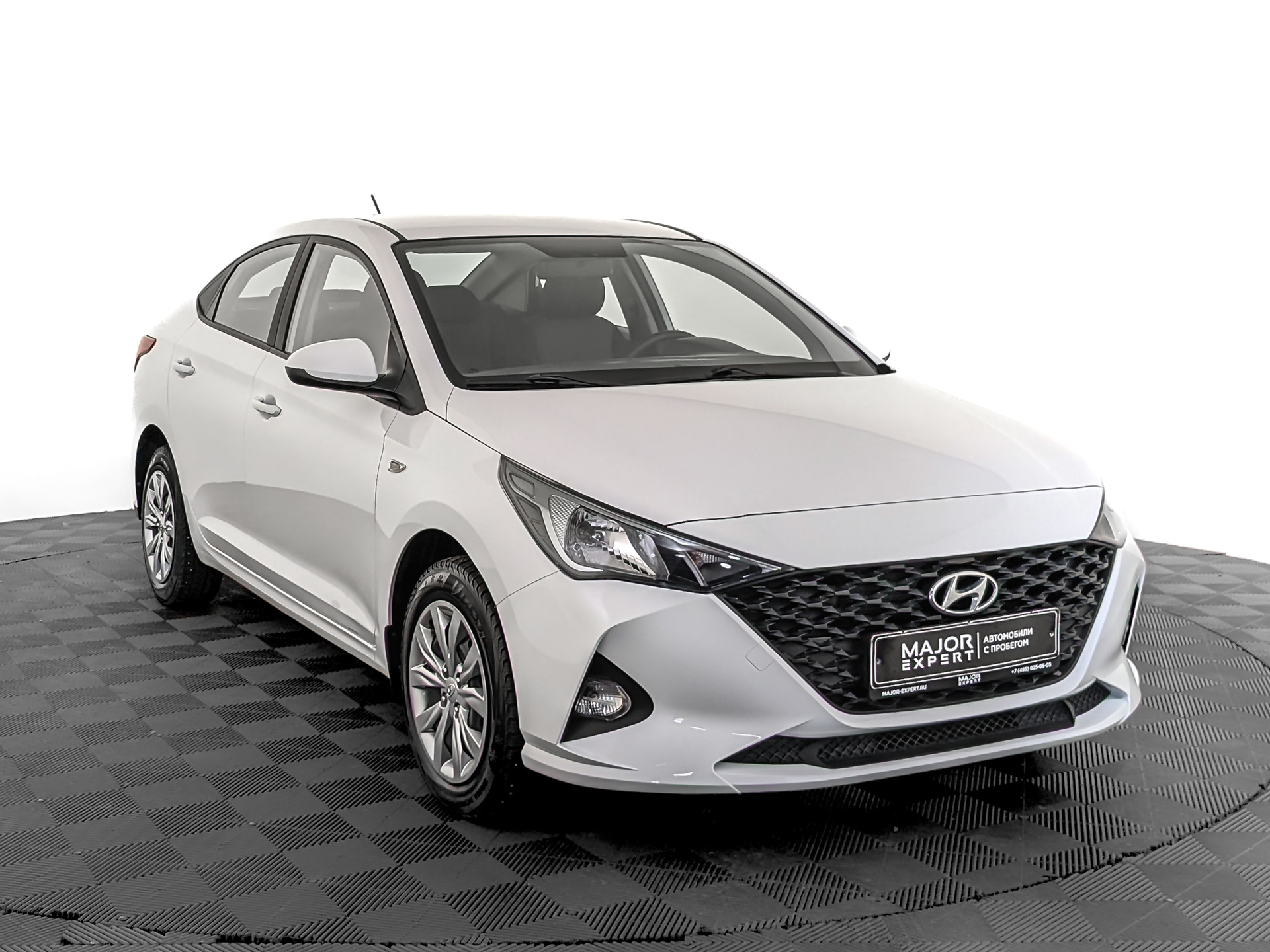 HYUNDAI Solaris 1.60 (123 л.с), автомат, 2022, пробег 49 356 км