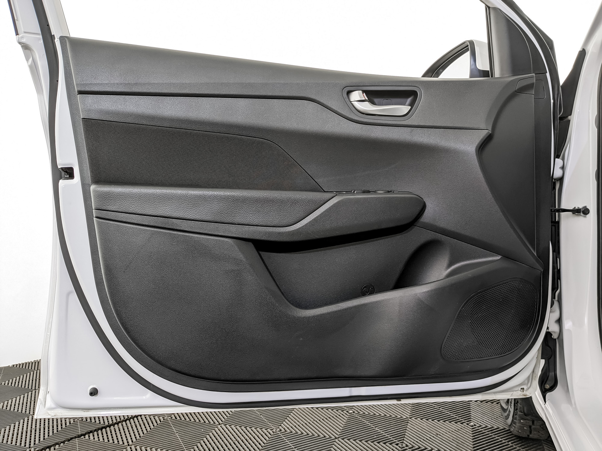 HYUNDAI Solaris 1.60 (123 л.с), автомат, 2022, пробег 49 356 км