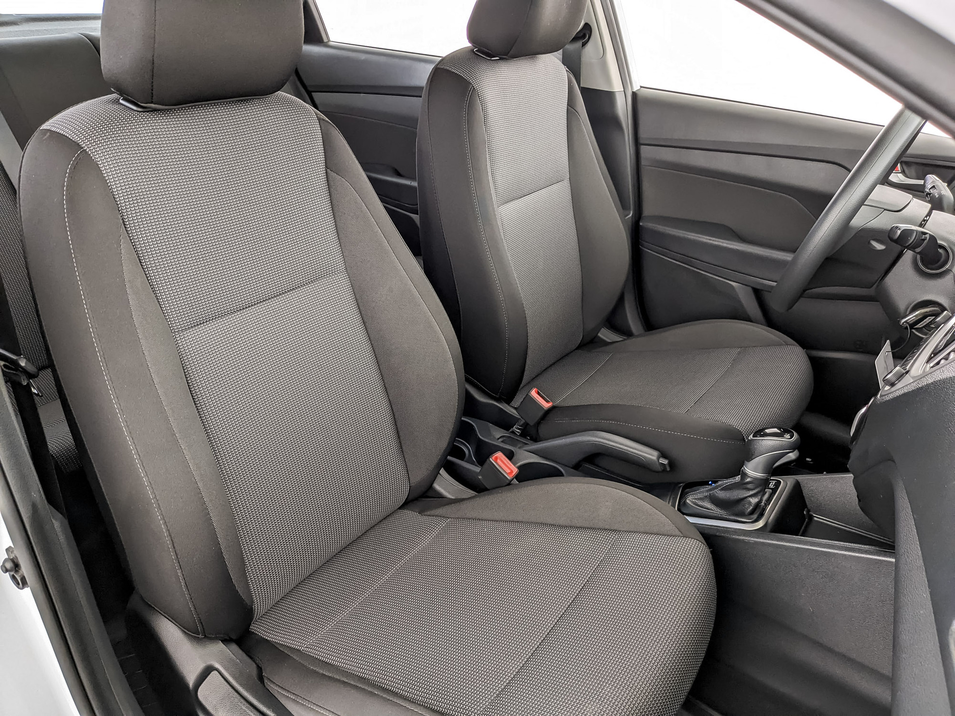 HYUNDAI Solaris 1.60 (123 л.с), автомат, 2022, пробег 49 356 км