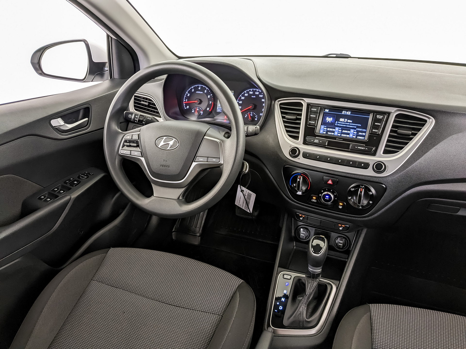 HYUNDAI Solaris 1.60 (123 л.с), автомат, 2022, пробег 49 356 км