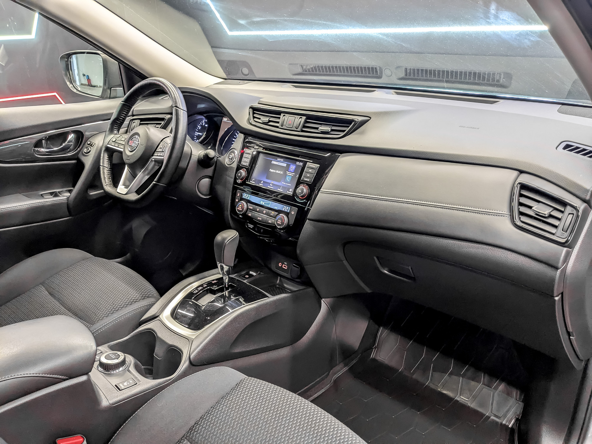 NISSAN X-Trail 2.00 (144 л.с), автомат, 2021, пробег 110 563 км