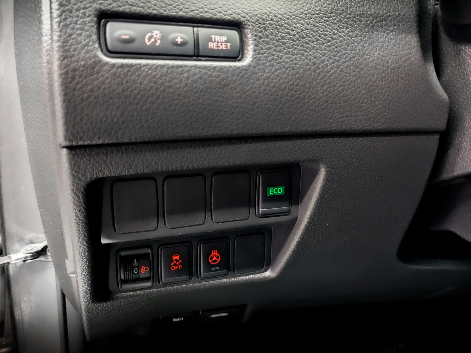 NISSAN X-Trail 2.00 (144 л.с), автомат, 2021, пробег 110 563 км
