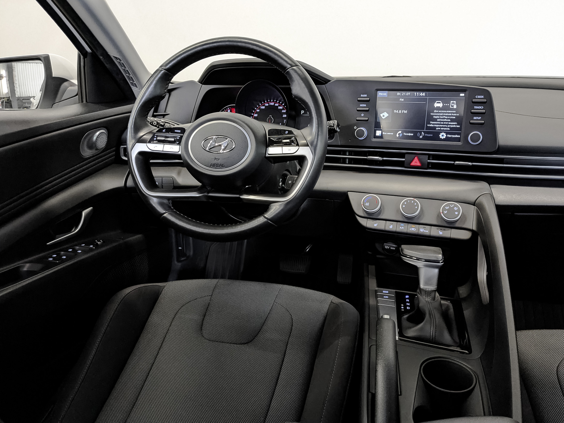 HYUNDAI Elantra 1.60 (128 л.с), автомат, 2022, пробег 58 162 км