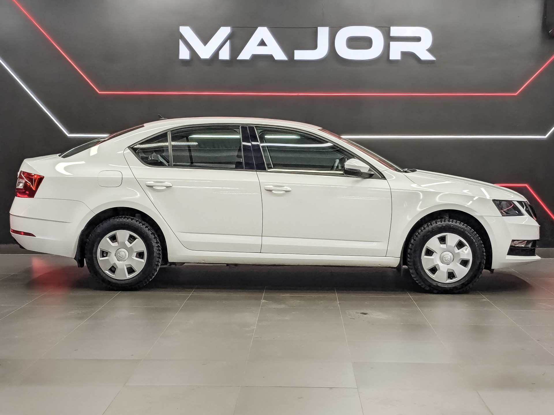 SKODA Octavia 1.60 (110 л.с), автомат, 2020, пробег 49 802 км