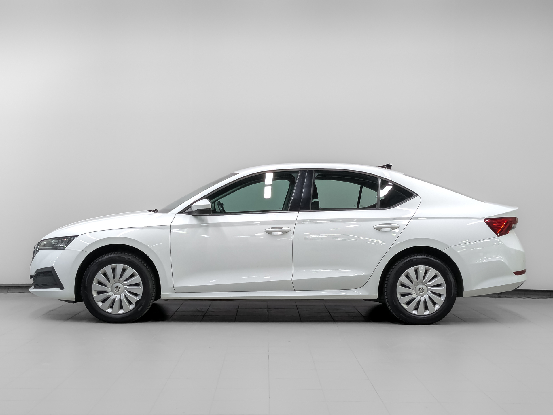 SKODA Octavia 1.60 (110 л.с), автомат, 2021, пробег 74 575 км