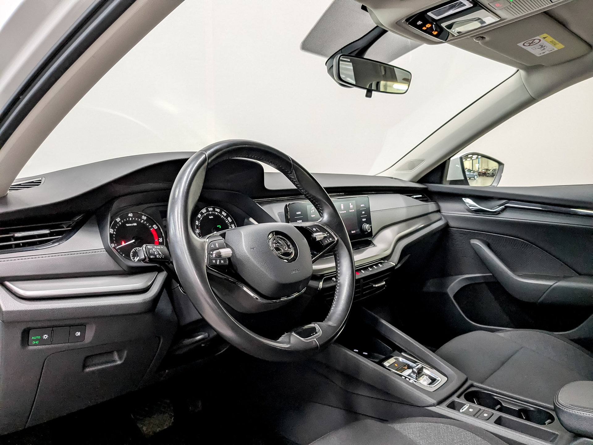 SKODA Octavia 1.60 (110 л.с), автомат, 2021, пробег 74 575 км